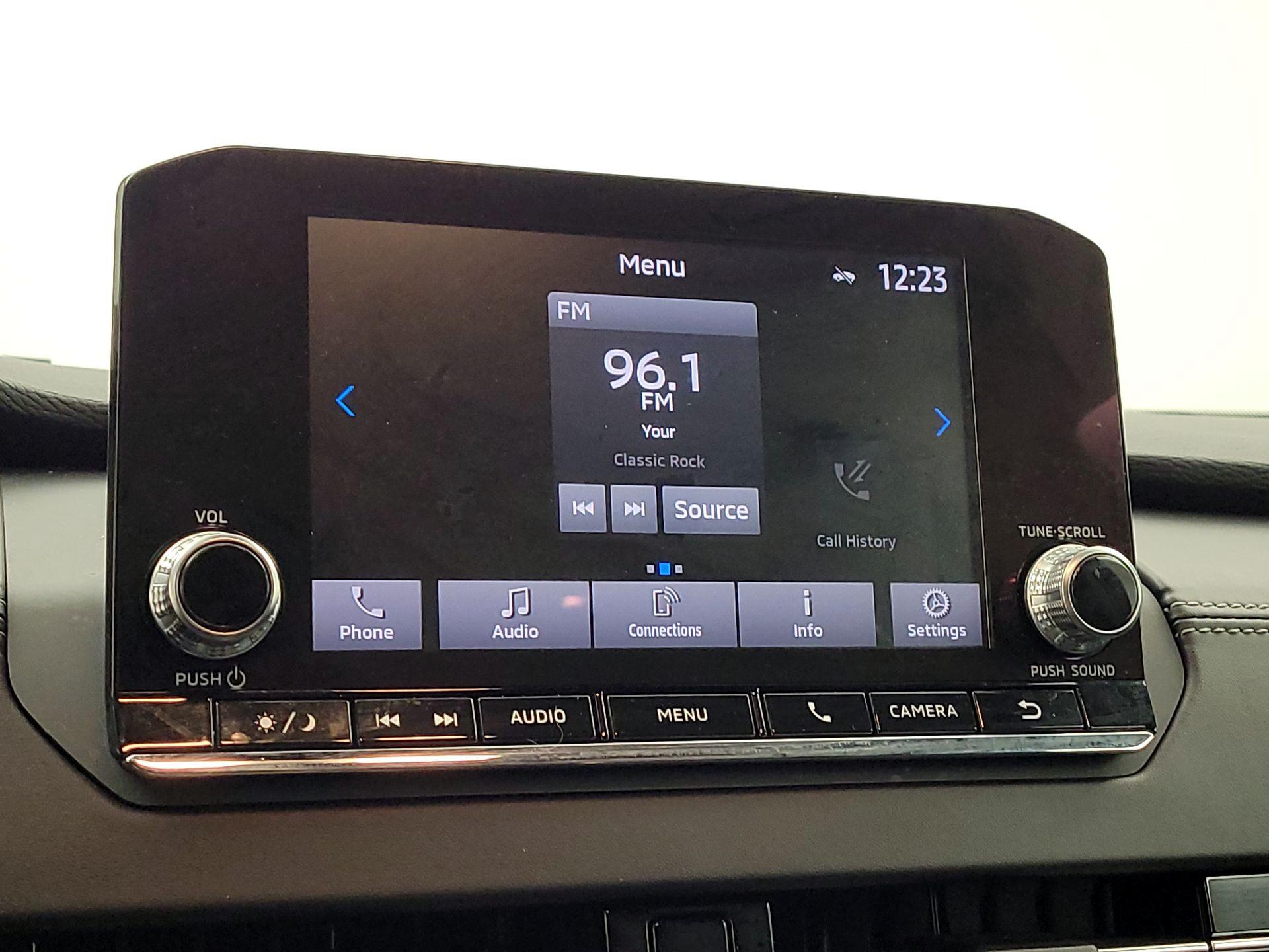 Thumbnail: 2022 Mitsubishi Outlander - 15