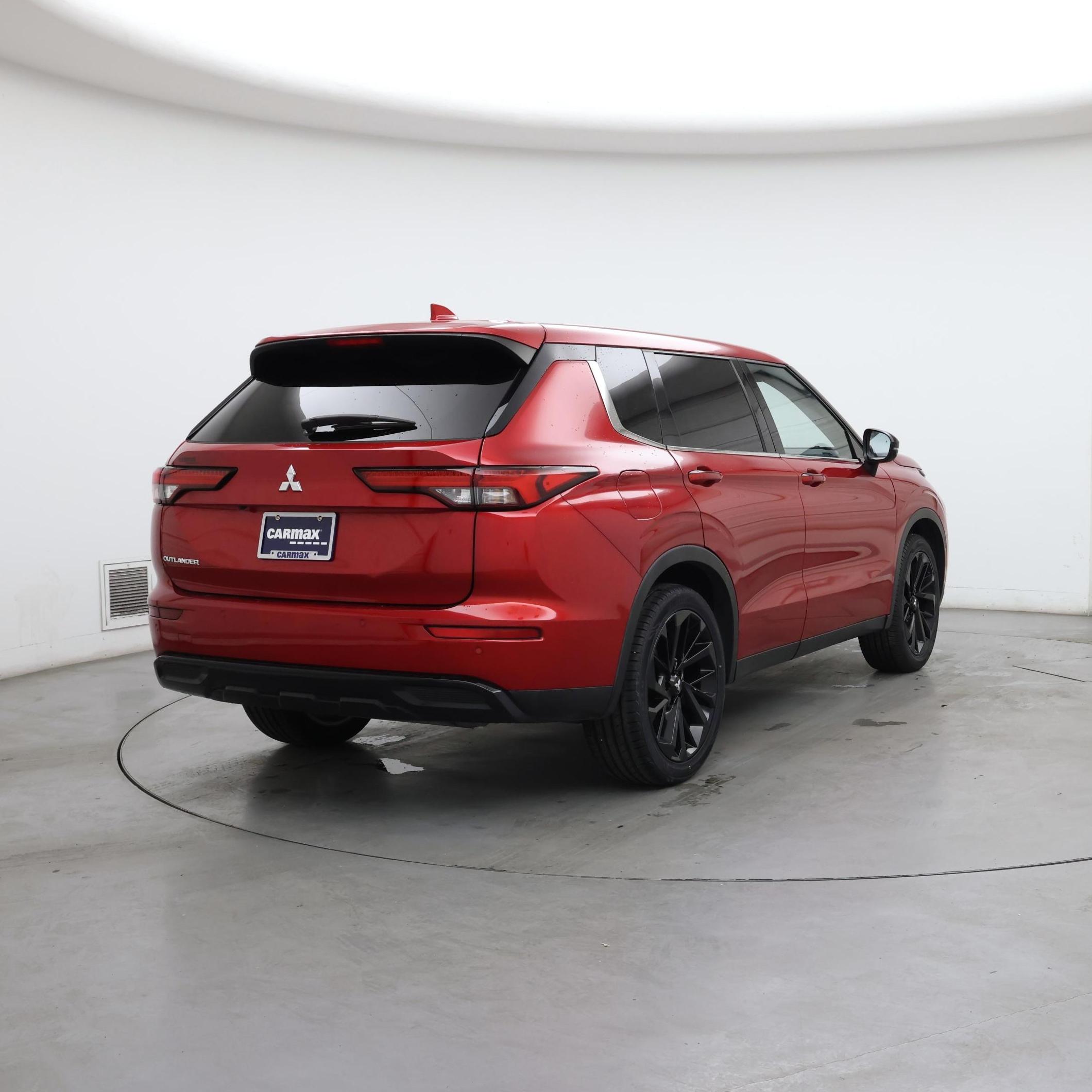 Thumbnail: 2022 Mitsubishi Outlander - 8