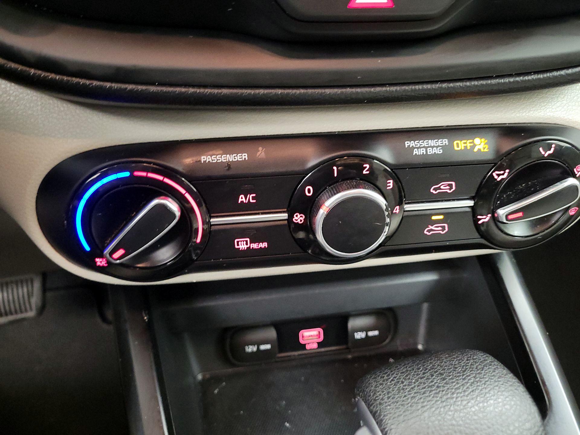 Thumbnail: 2020 Kia Soul - 14