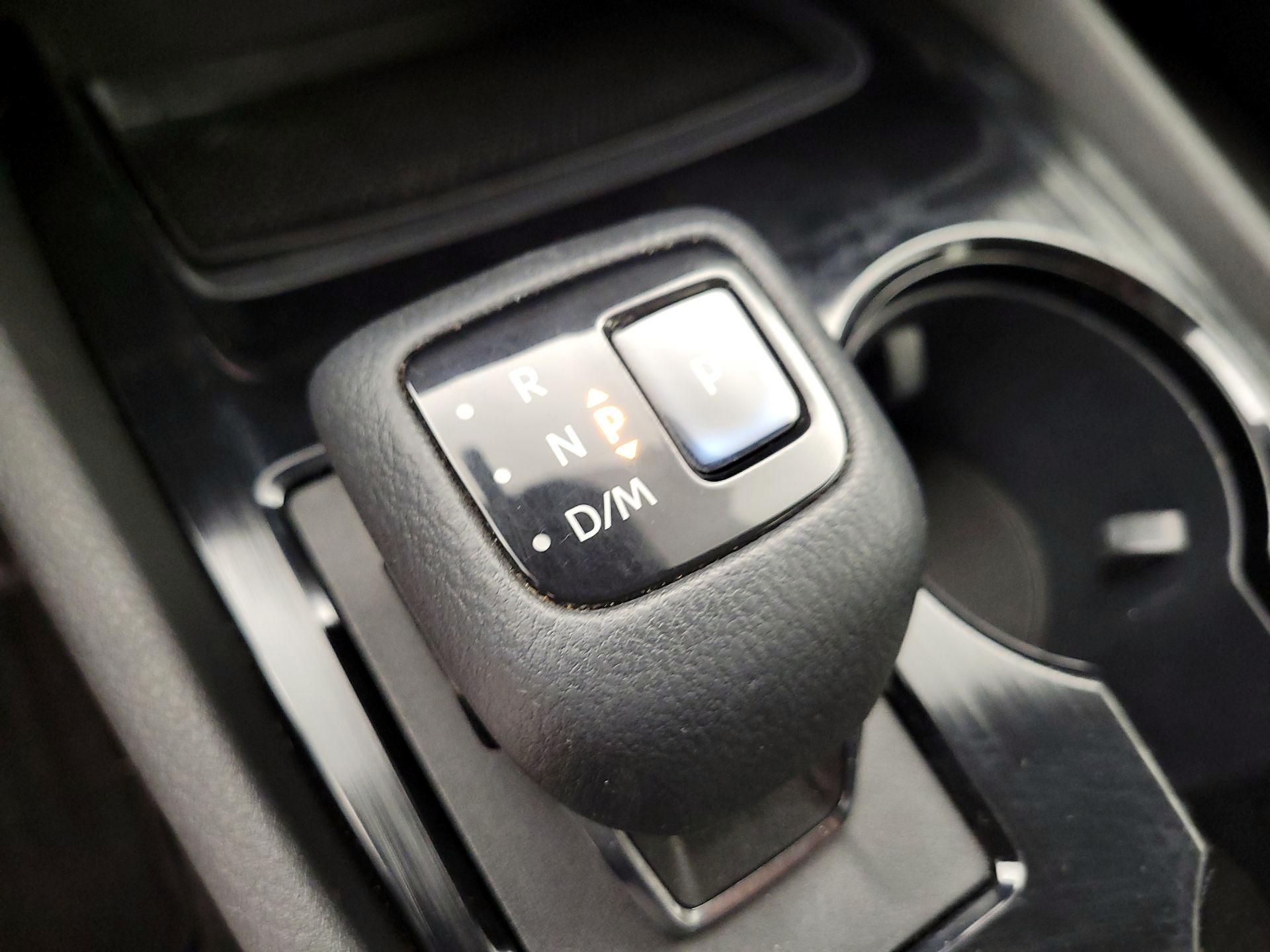 Thumbnail: 2021 Nissan Rogue - 17