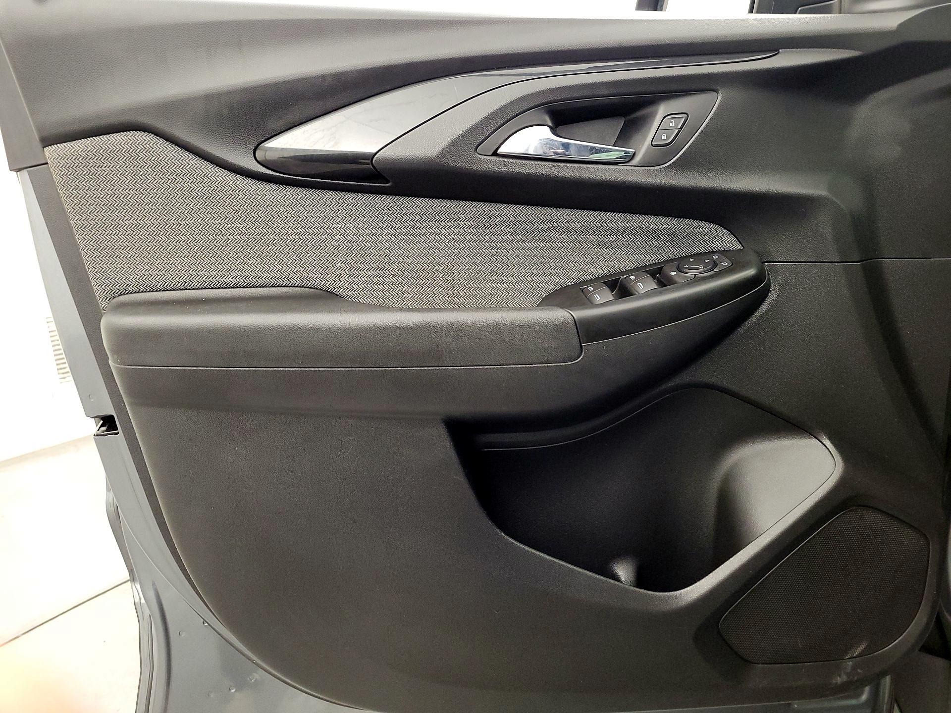 Thumbnail: 2021 Chevrolet TrailBlazer - 12