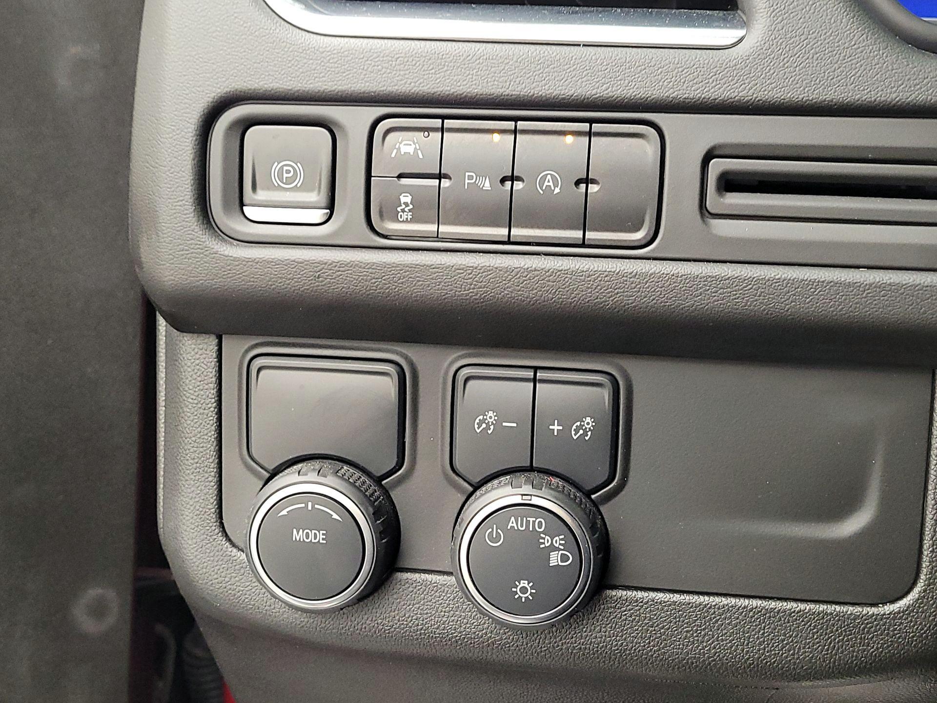 Thumbnail: 2023 Chevrolet Tahoe - 13