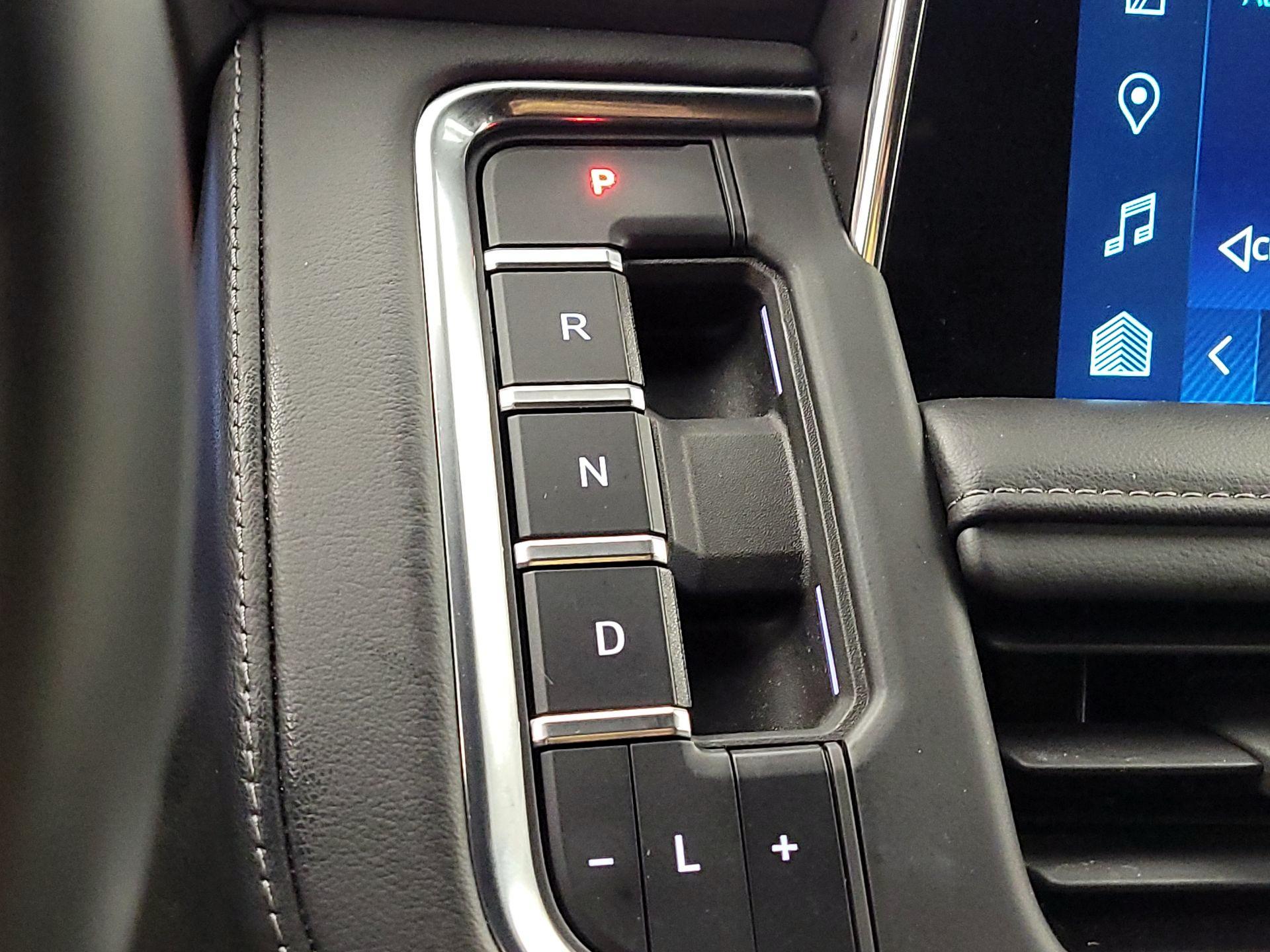 Thumbnail: 2023 Chevrolet Tahoe - 17