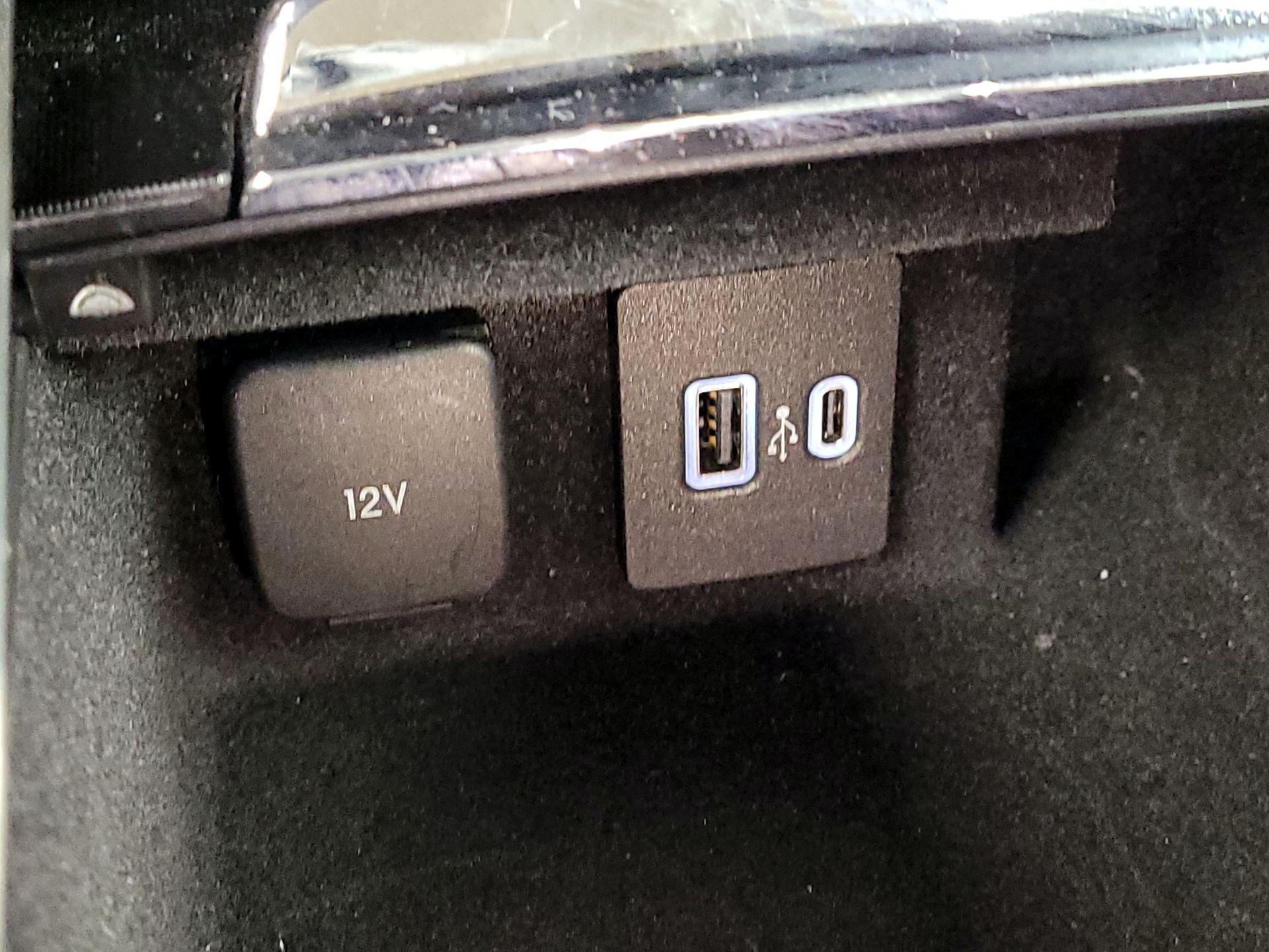 Thumbnail: 2020 Lincoln Corsair - 18