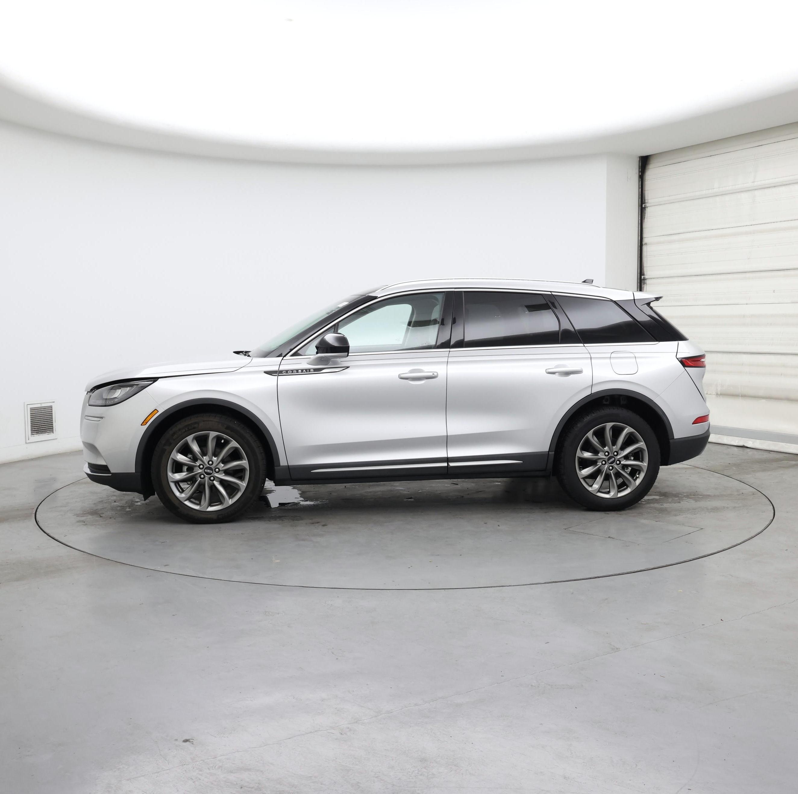 Thumbnail: 2020 Lincoln Corsair - 3