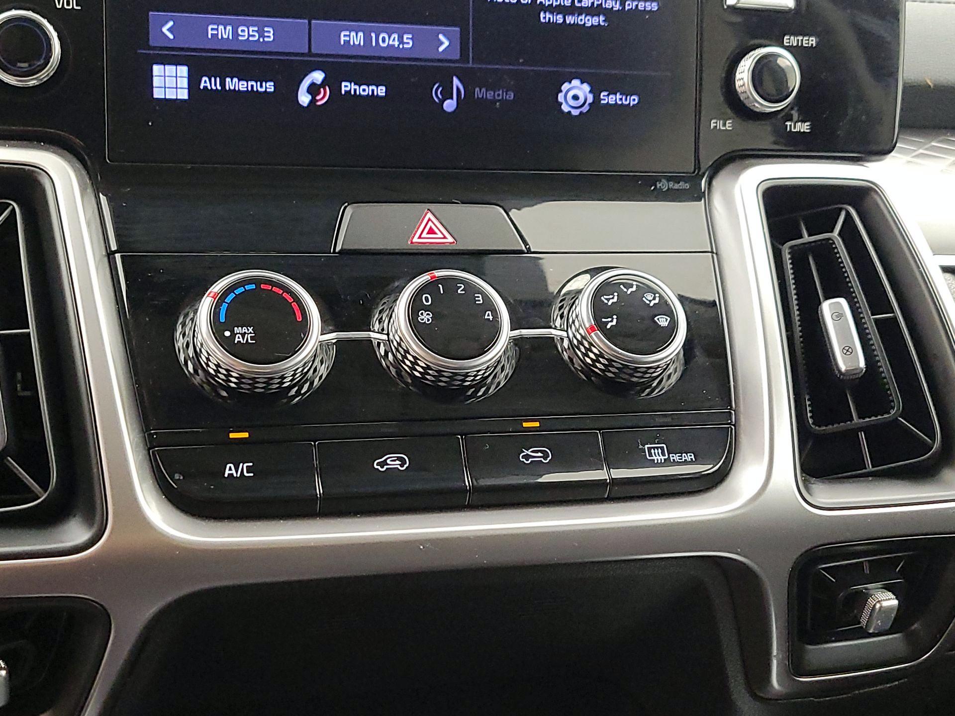 Thumbnail: 2021 Kia Sorento - 16