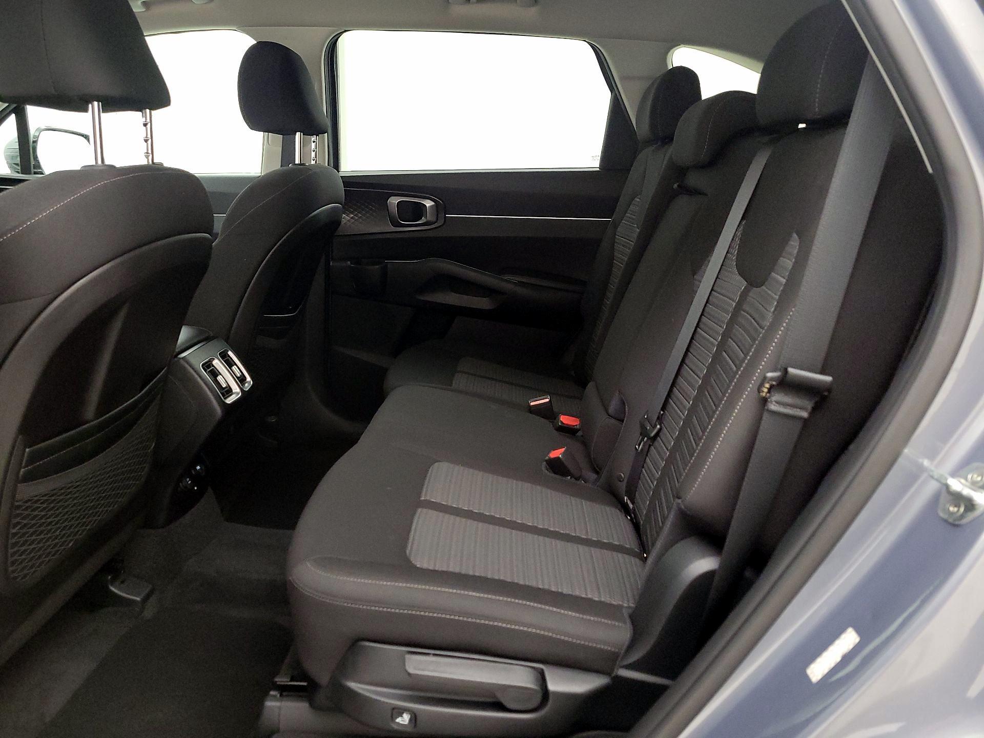 Thumbnail: 2021 Kia Sorento - 19