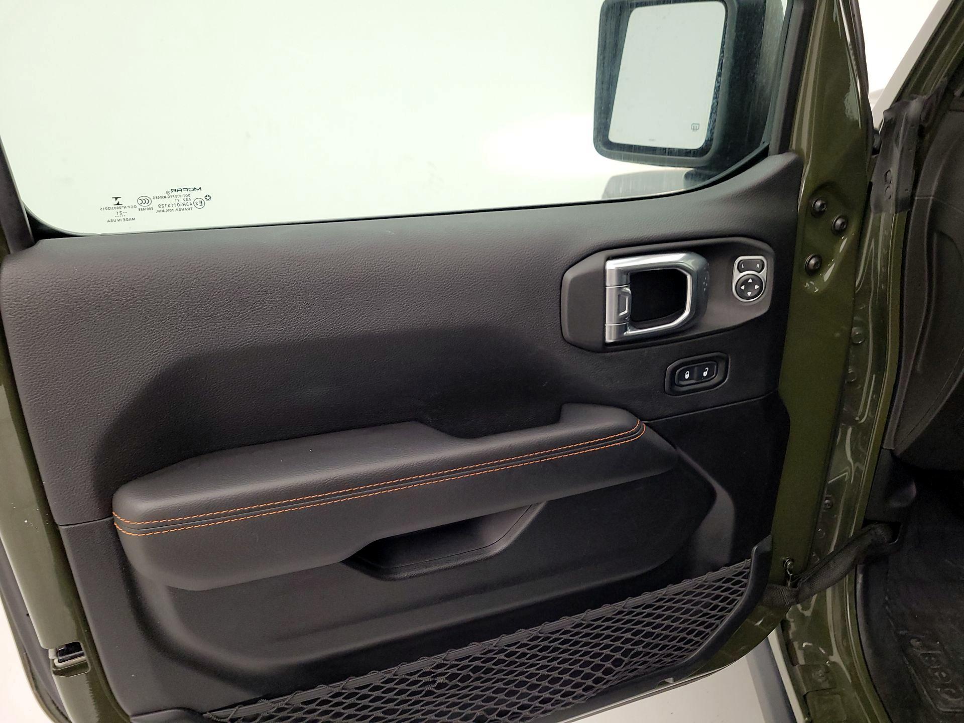 Thumbnail: 2021 Jeep Gladiator - 12