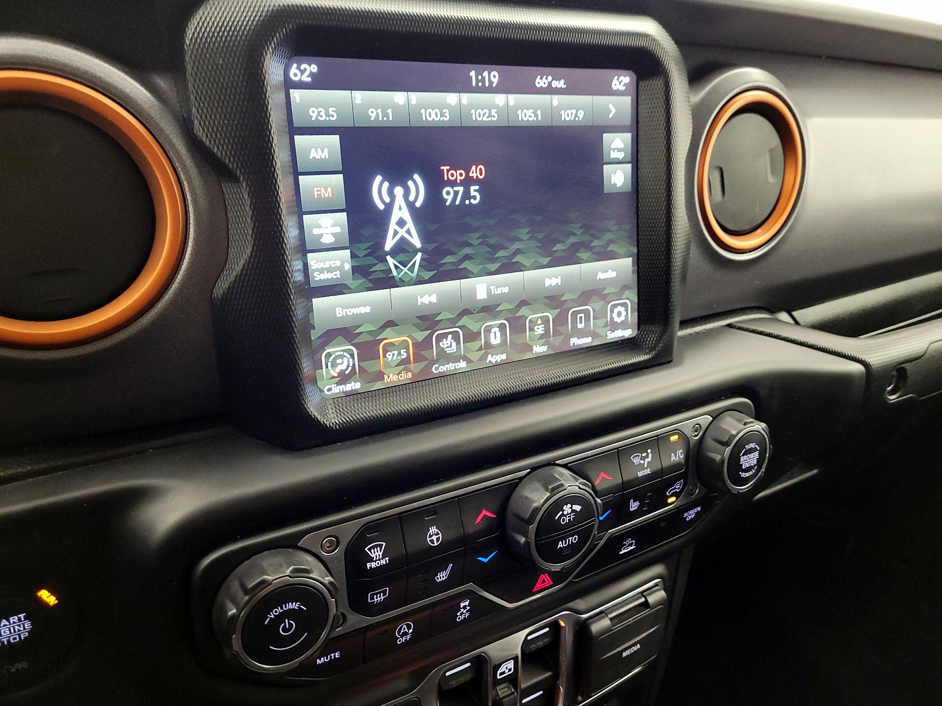 Thumbnail: 2021 Jeep Gladiator - 16