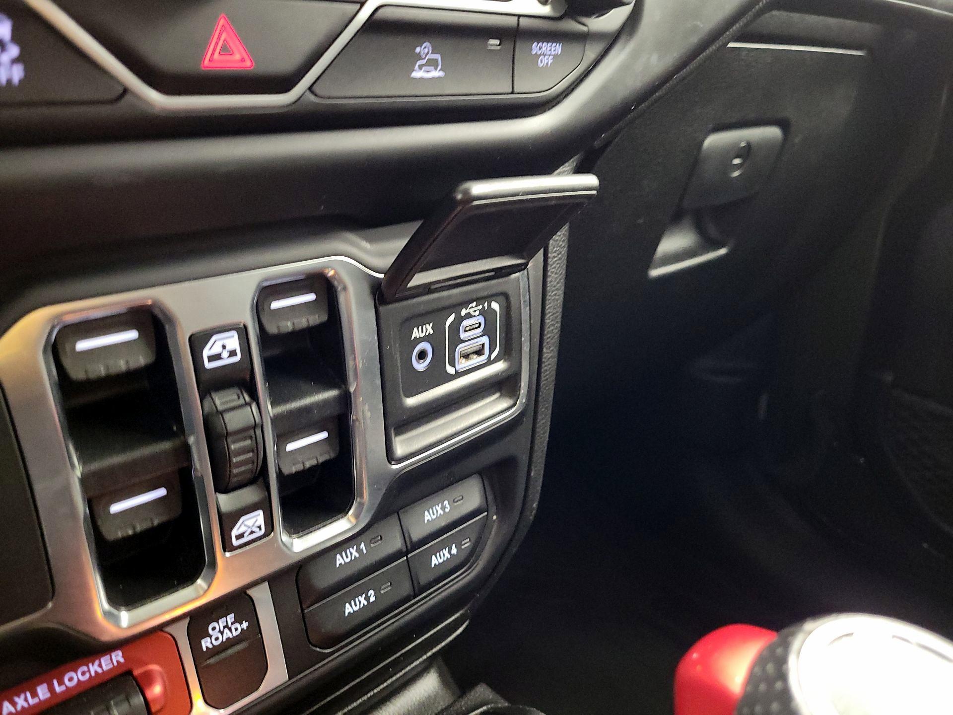 Thumbnail: 2021 Jeep Gladiator - 19