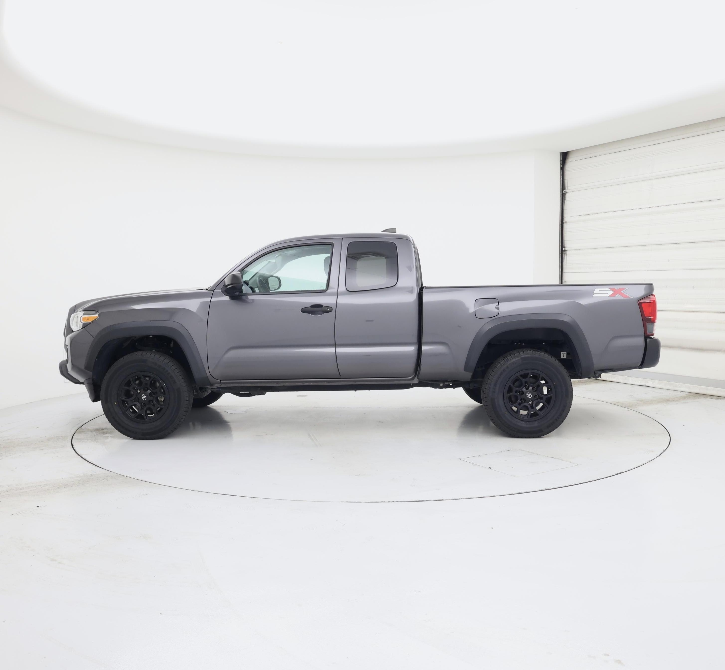 Thumbnail: 2022 Toyota Tacoma - 3