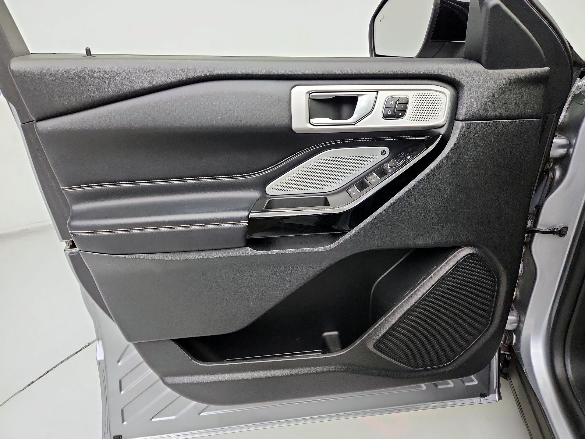 Thumbnail: 2021 Ford Explorer - 12