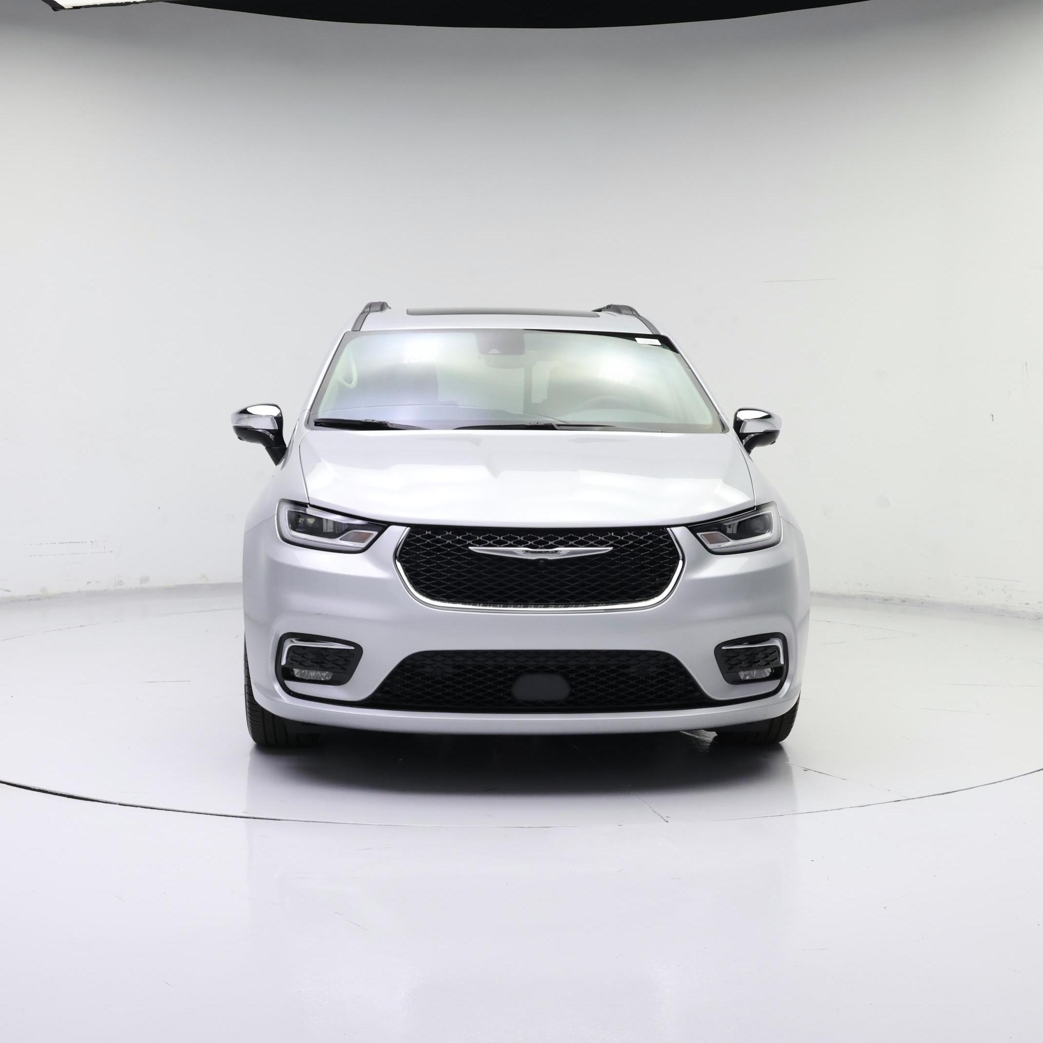 Thumbnail: 2023 Chrysler Pacifica - 5