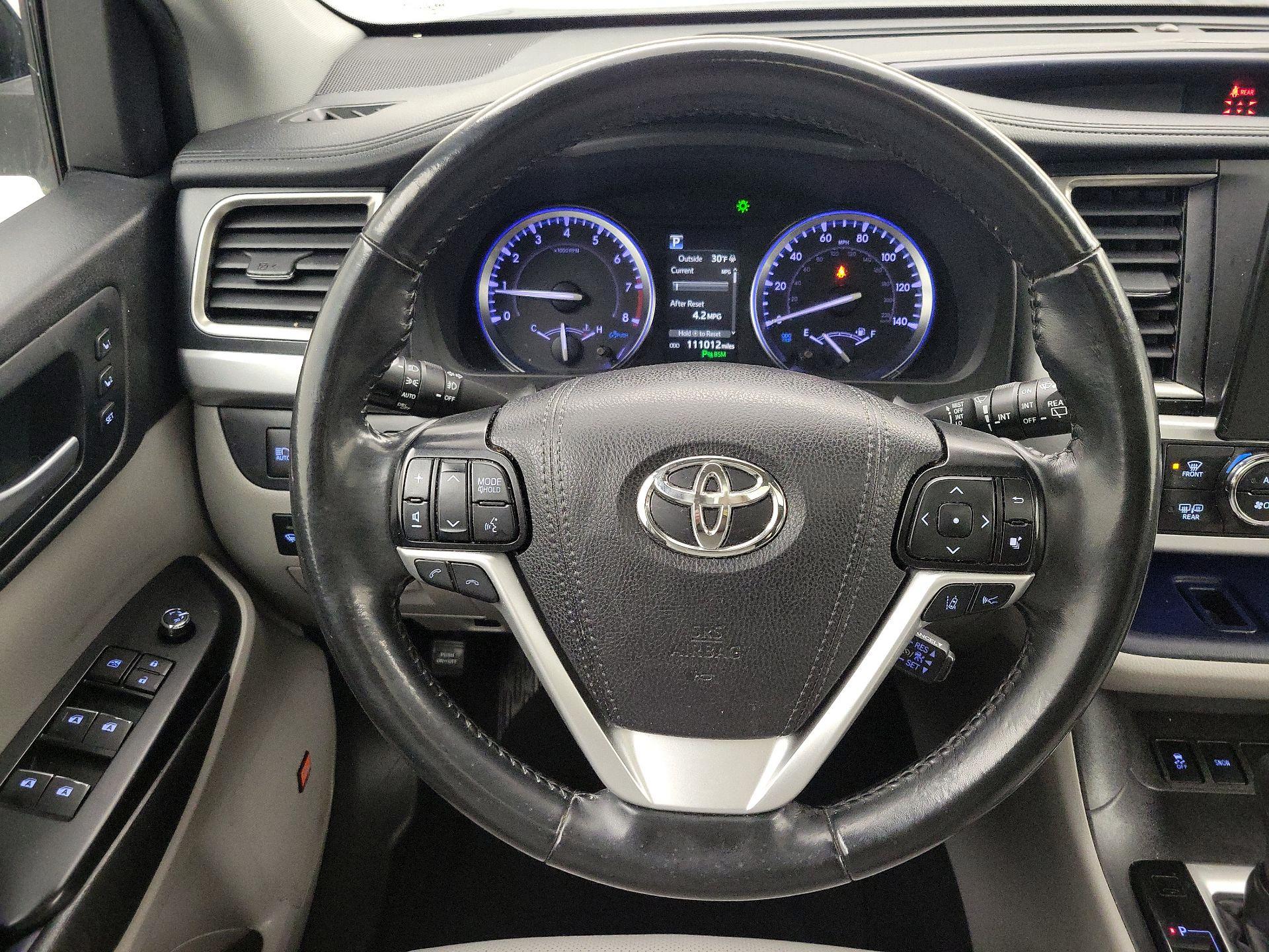 Thumbnail: 2019 Toyota Highlander - 10