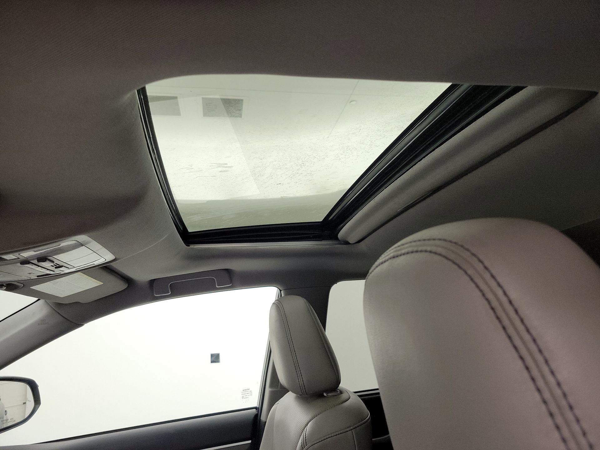 Thumbnail: 2019 Toyota Highlander - 19