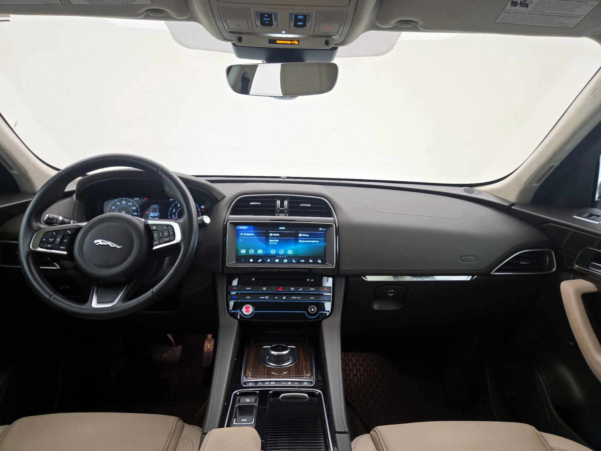 Thumbnail: 2020 Jaguar F-Pace - 9