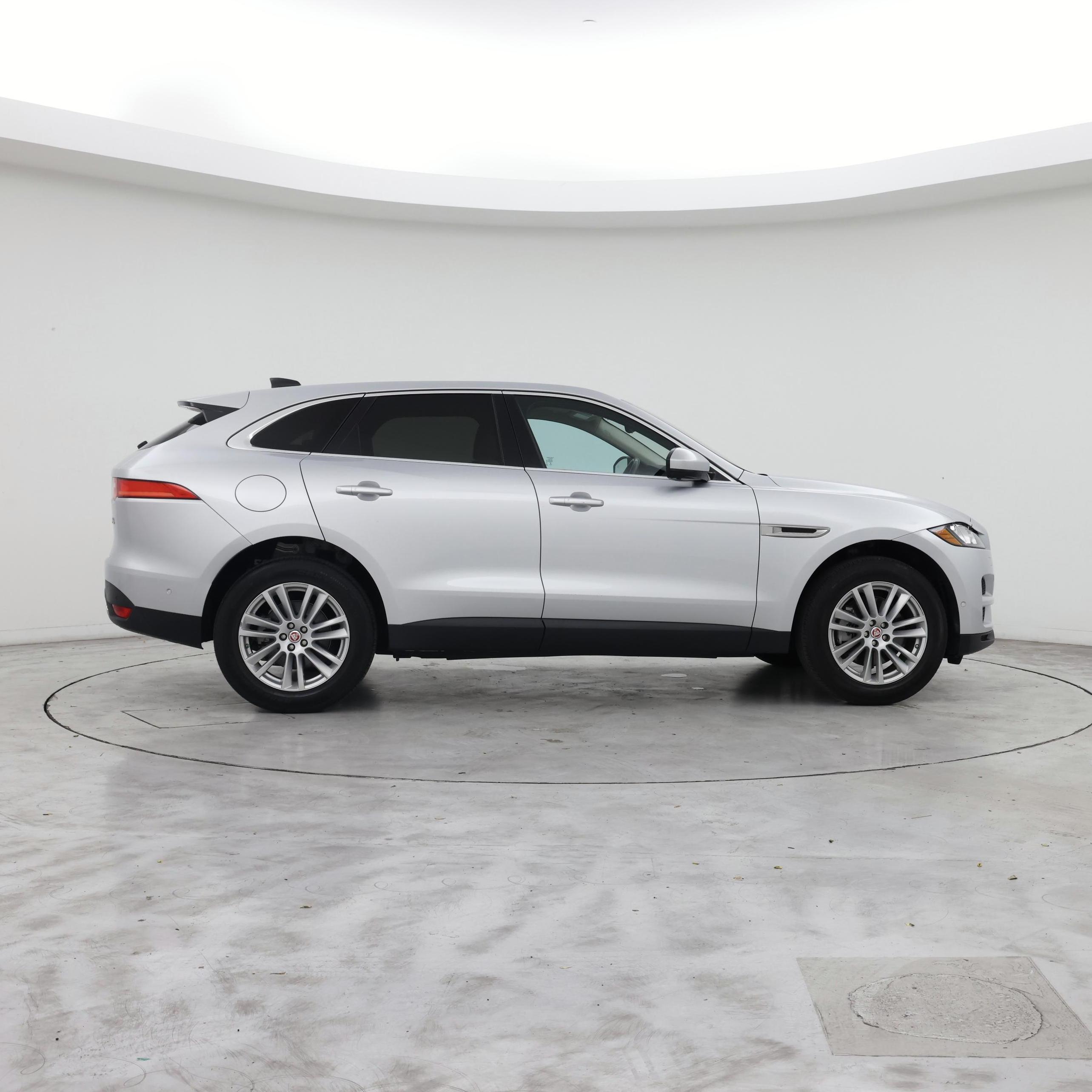 Thumbnail: 2020 Jaguar F-Pace - 7