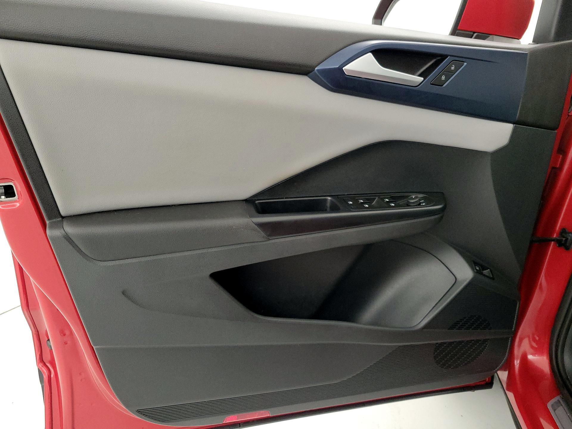 Thumbnail: 2023 Volkswagen Taos - 12