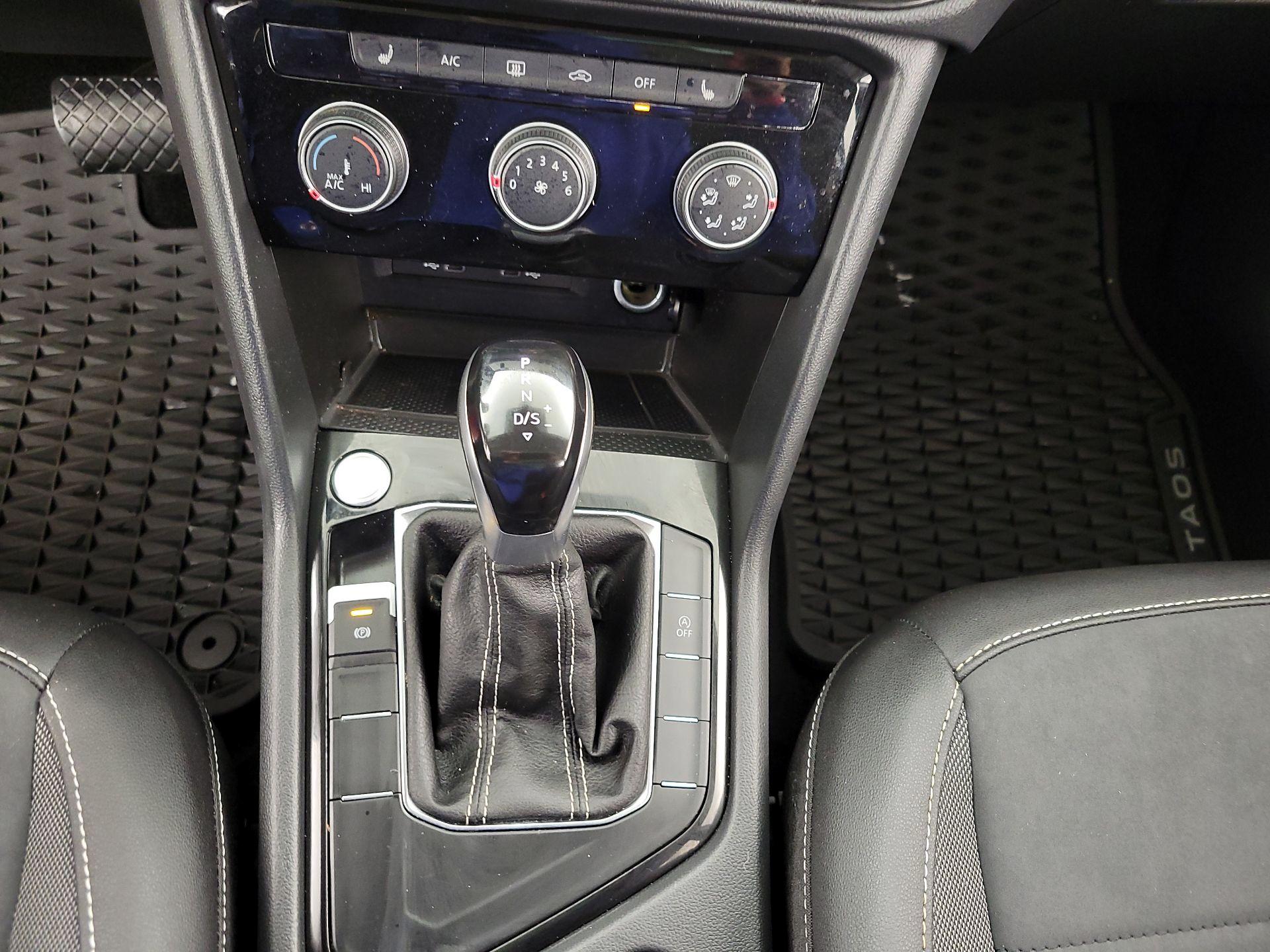 Thumbnail: 2023 Volkswagen Taos - 17