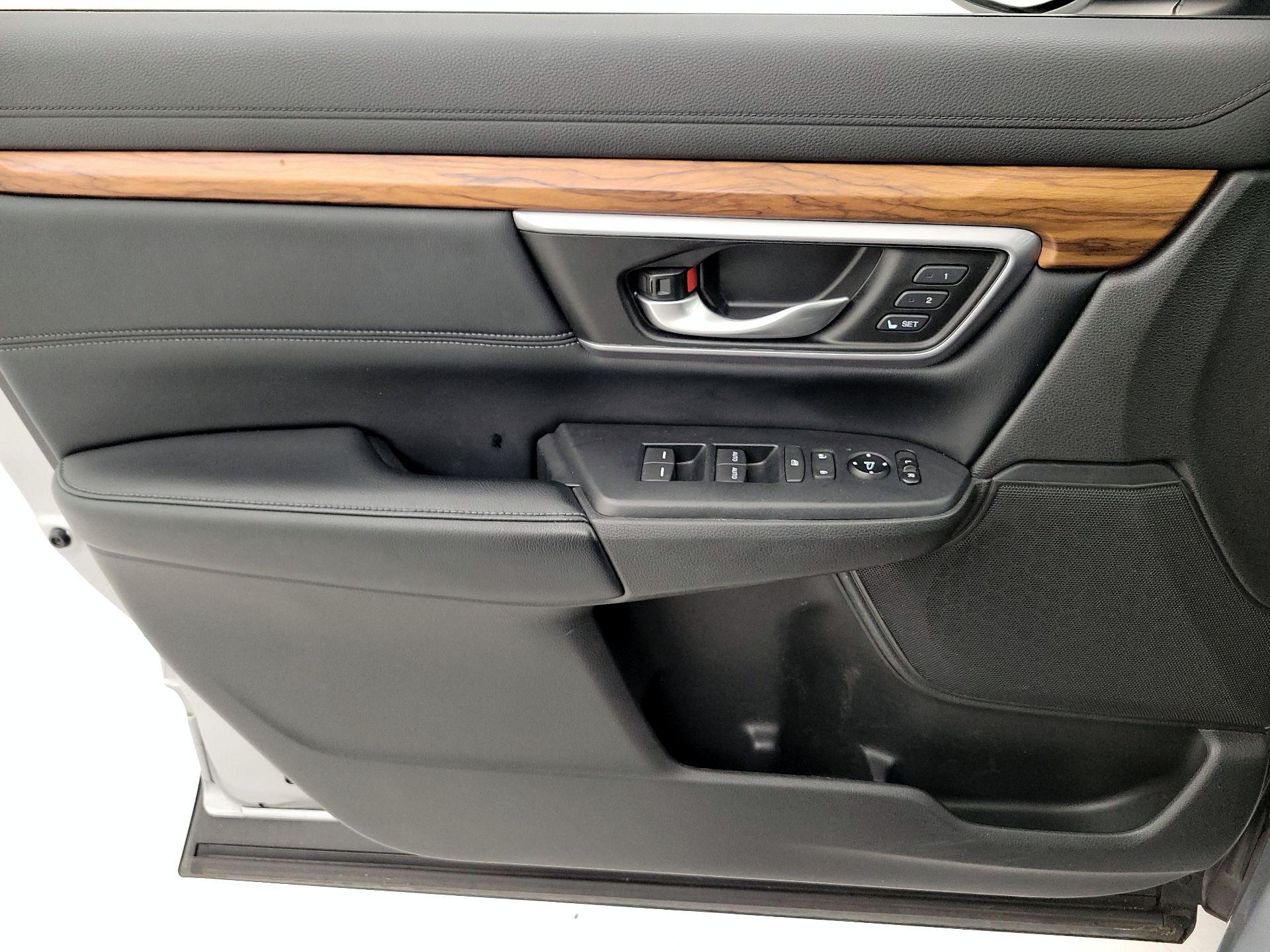 Thumbnail: 2017 Honda CR-V - 12