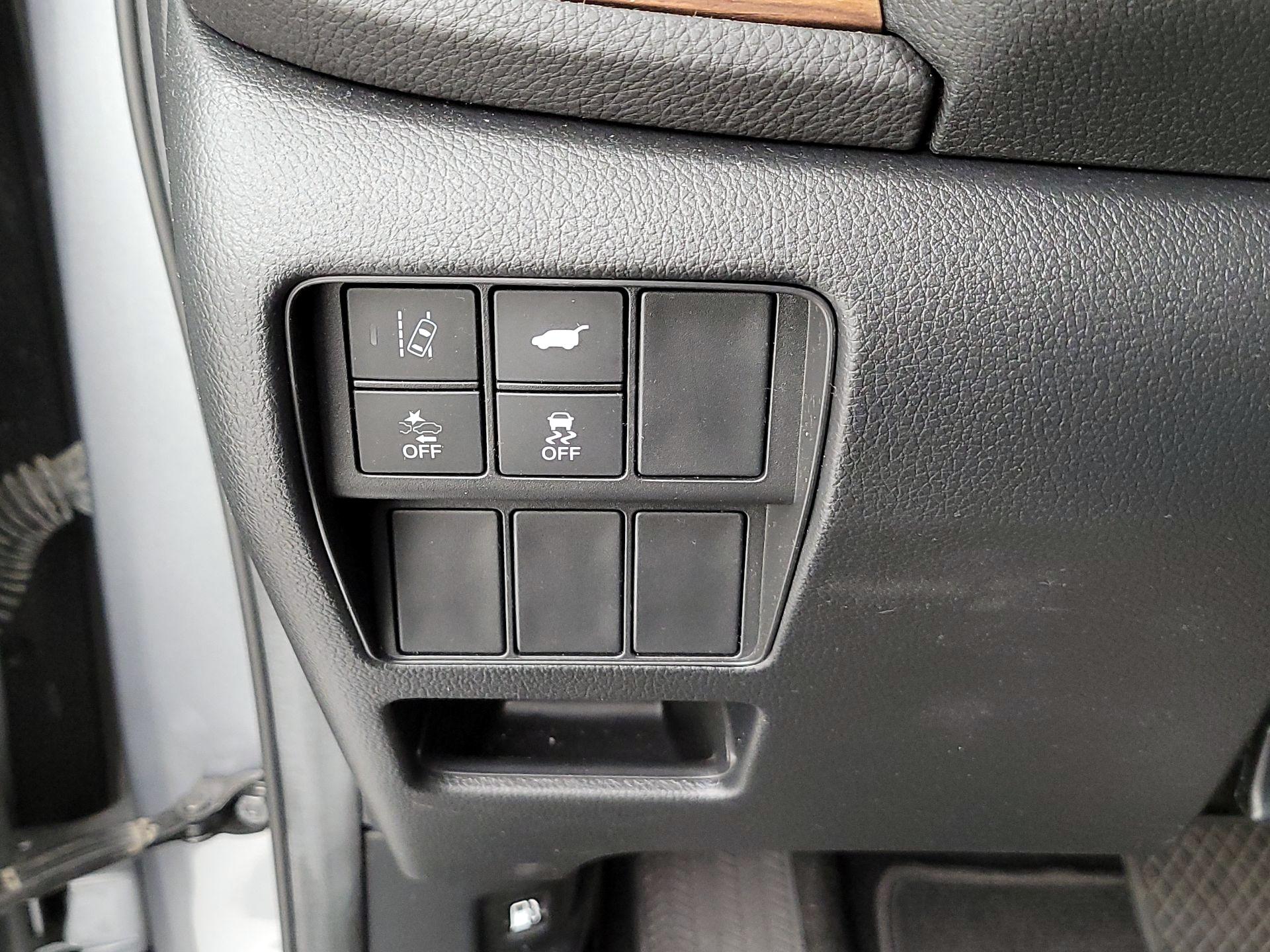 Thumbnail: 2017 Honda CR-V - 13