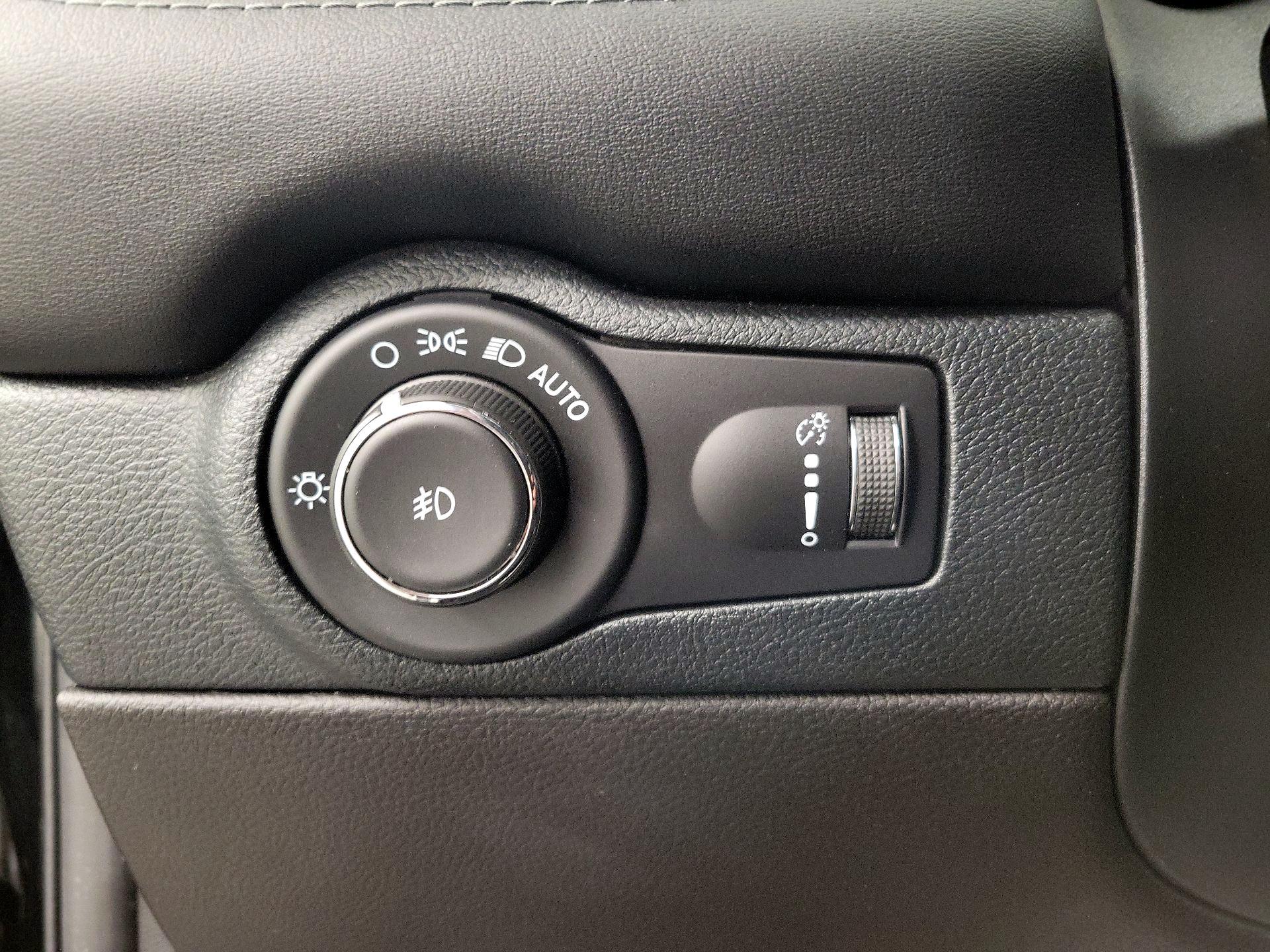 Thumbnail: 2021 Dodge Durango - 13