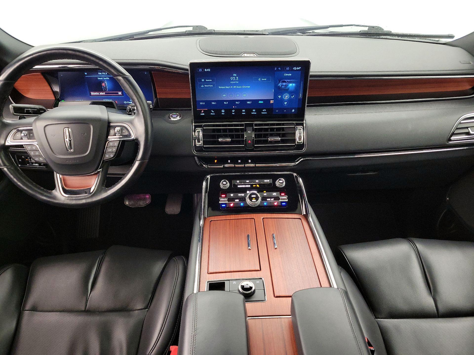 Thumbnail: 2024 Lincoln Navigator - 9