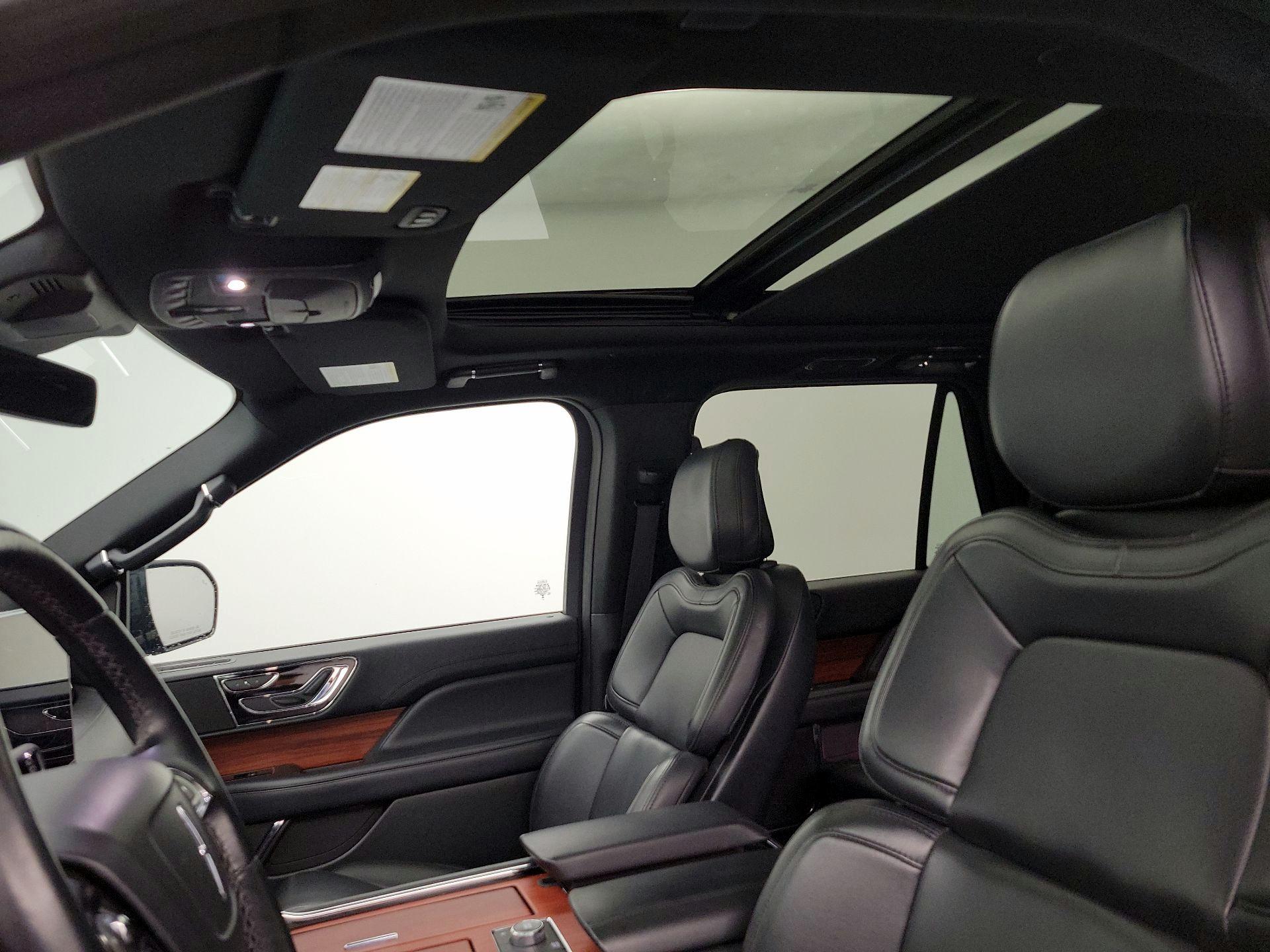 Thumbnail: 2024 Lincoln Navigator - 20