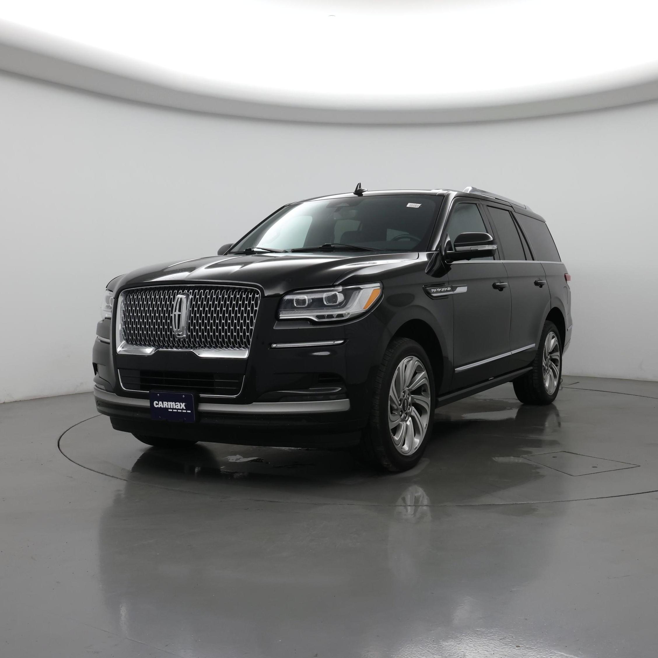 Thumbnail: 2024 Lincoln Navigator - 4