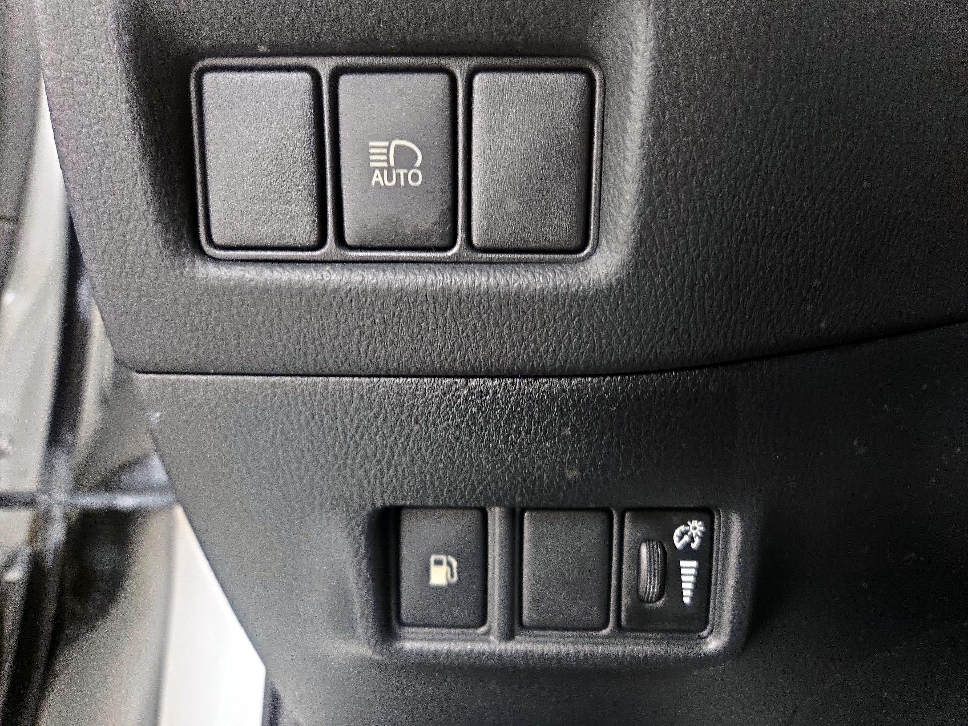 Thumbnail: 2019 Toyota C-HR - 13