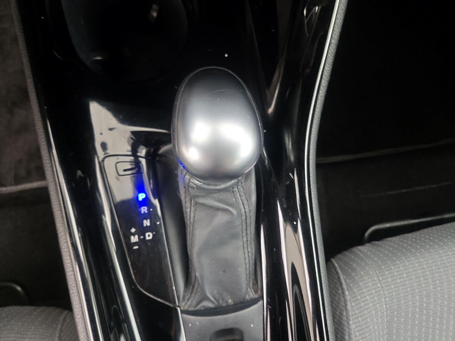 Thumbnail: 2019 Toyota C-HR - 17