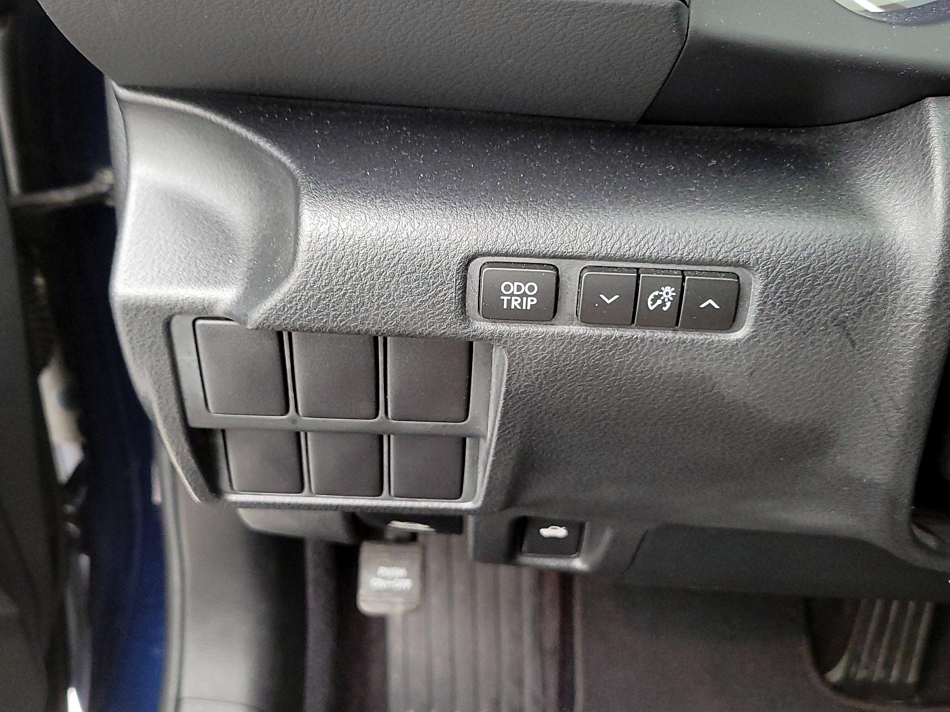 Thumbnail: 2014 Lexus IS - 13