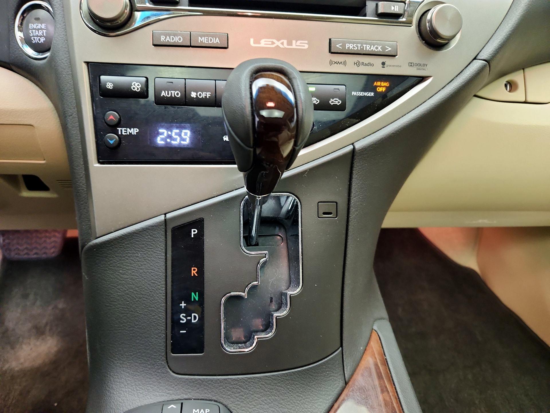 Thumbnail: 2015 Lexus RX - 18