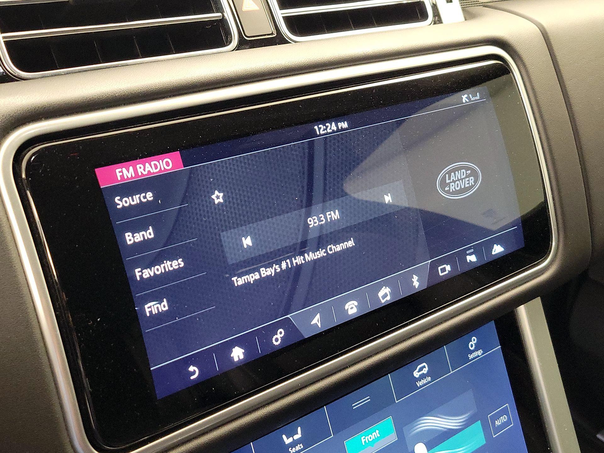 Thumbnail: 2022 Land Rover Range Rover - 16