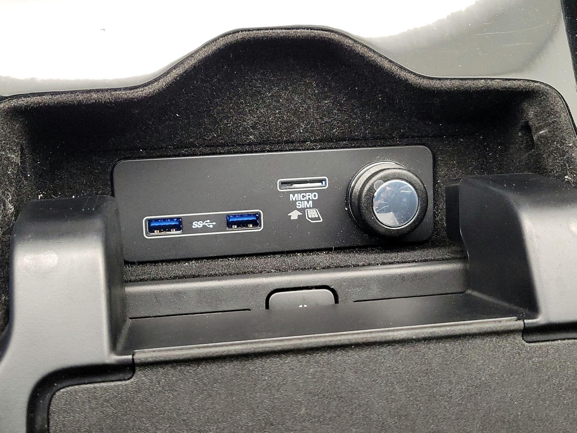 Thumbnail: 2022 Land Rover Range Rover - 19