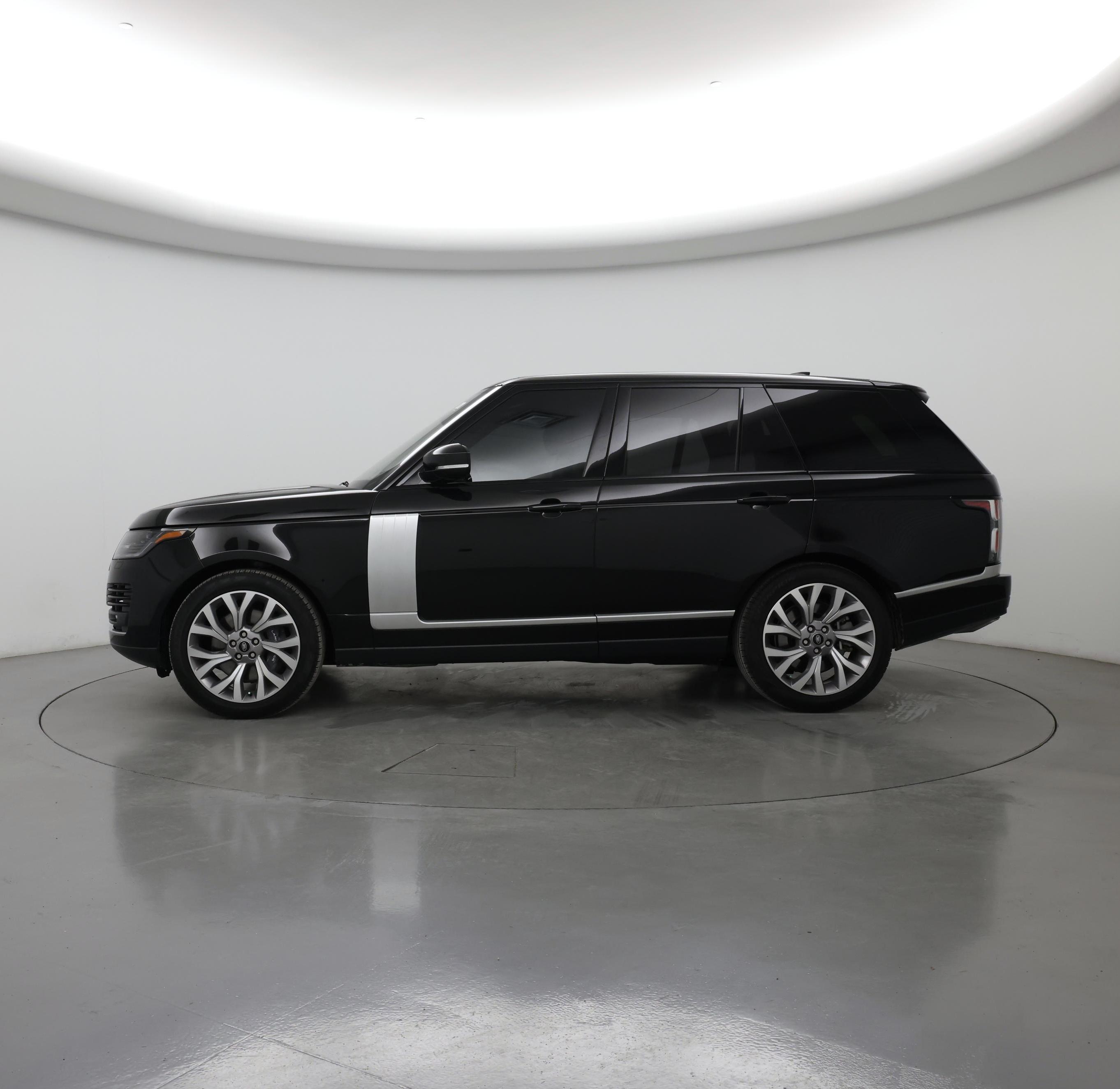 Thumbnail: 2022 Land Rover Range Rover - 3