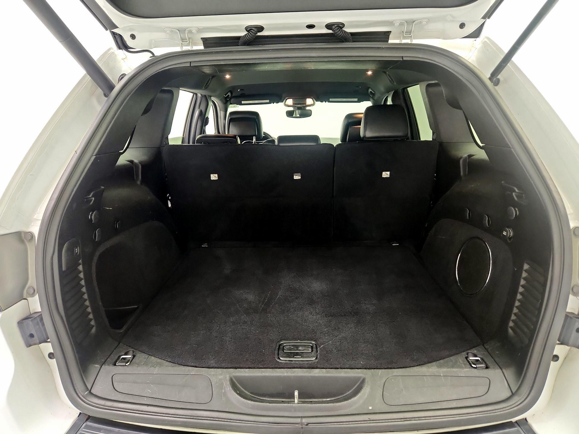 Thumbnail: 2018 Jeep Grand Cherokee - 20