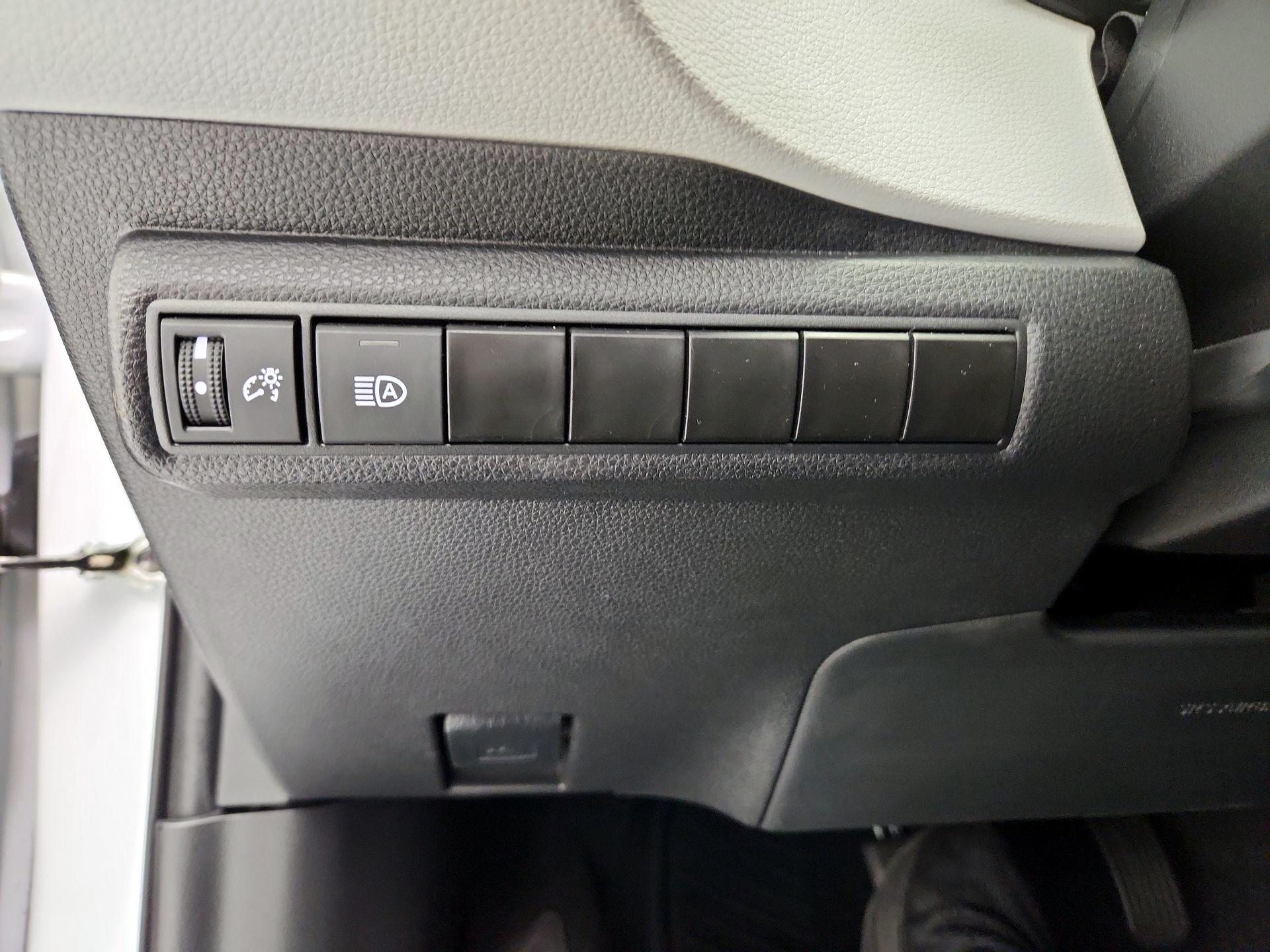 Thumbnail: 2024 Toyota Corolla - 13