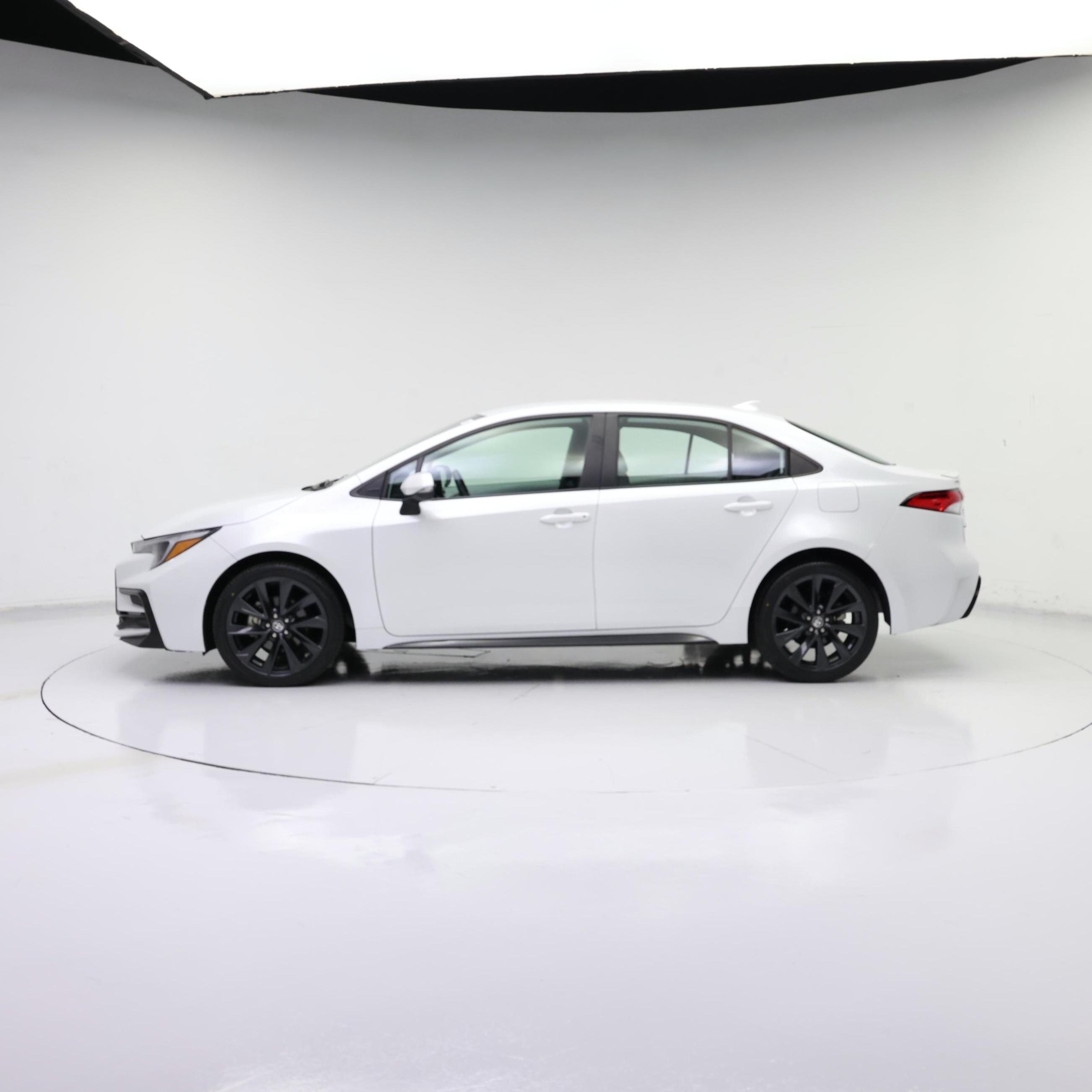 Thumbnail: 2024 Toyota Corolla - 3