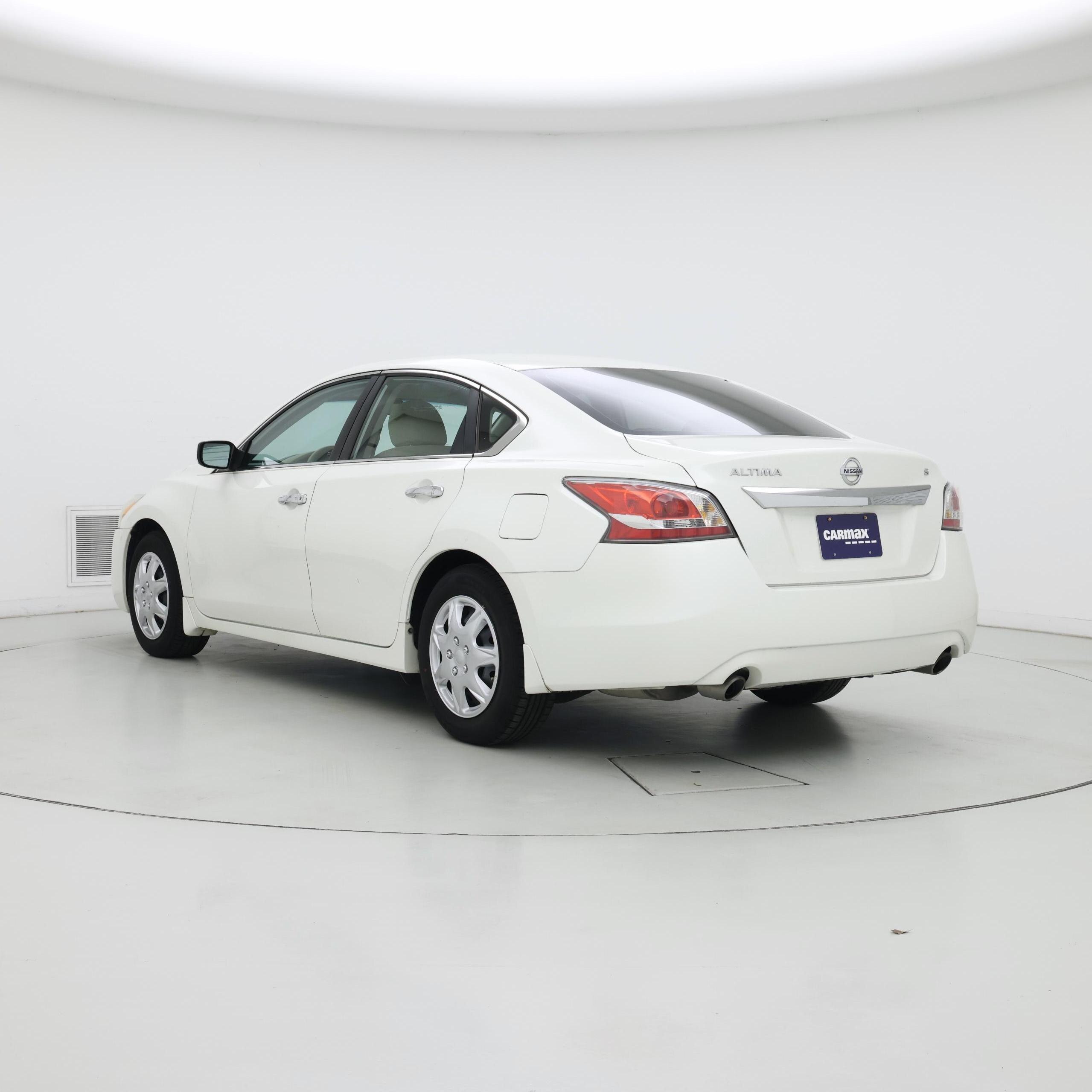 Thumbnail: 2015 Nissan Altima - 2