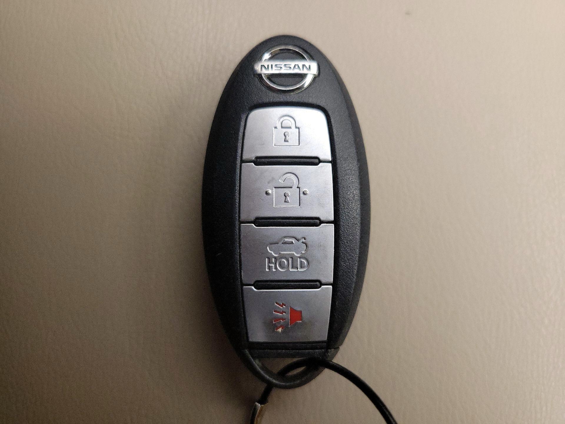 Thumbnail: 2015 Nissan Altima - 20