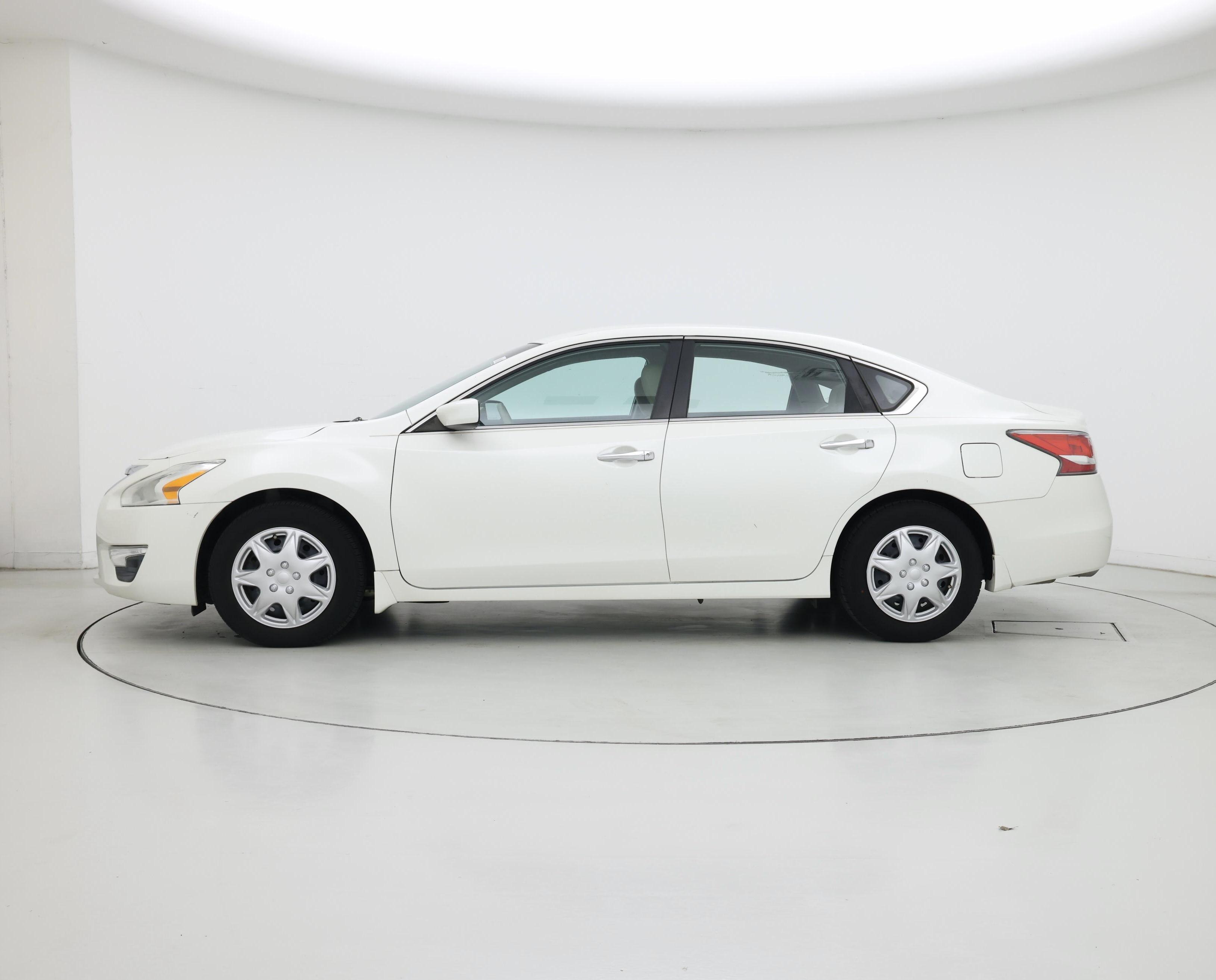 Thumbnail: 2015 Nissan Altima - 3