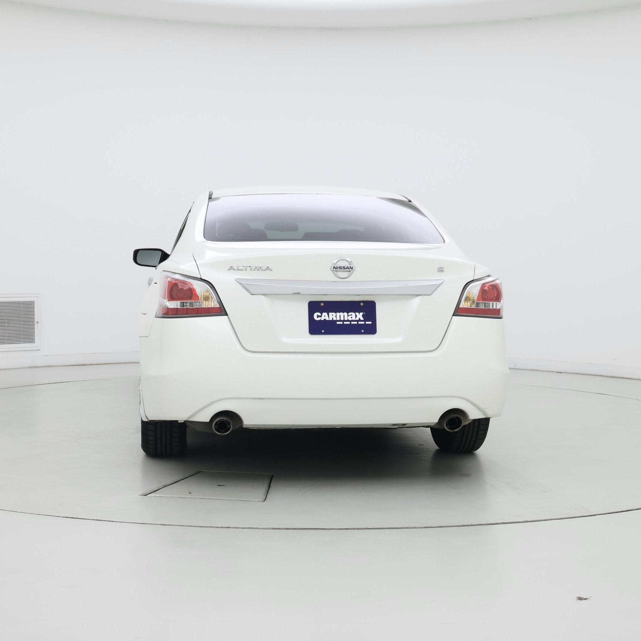 Thumbnail: 2015 Nissan Altima - 6