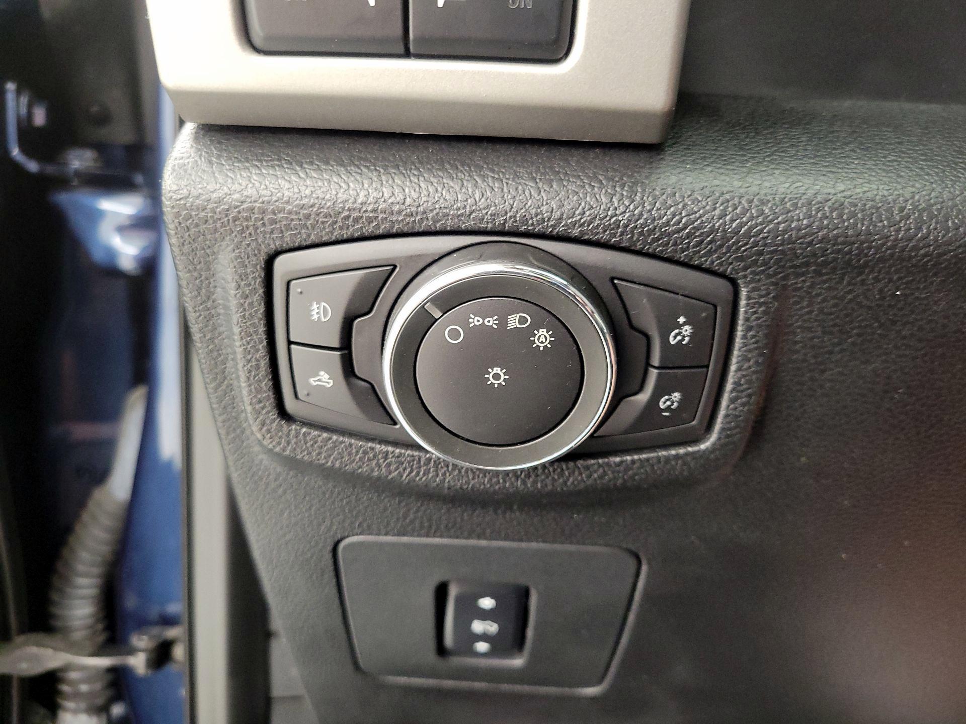 Thumbnail: 2016 Ford F-150 - 13