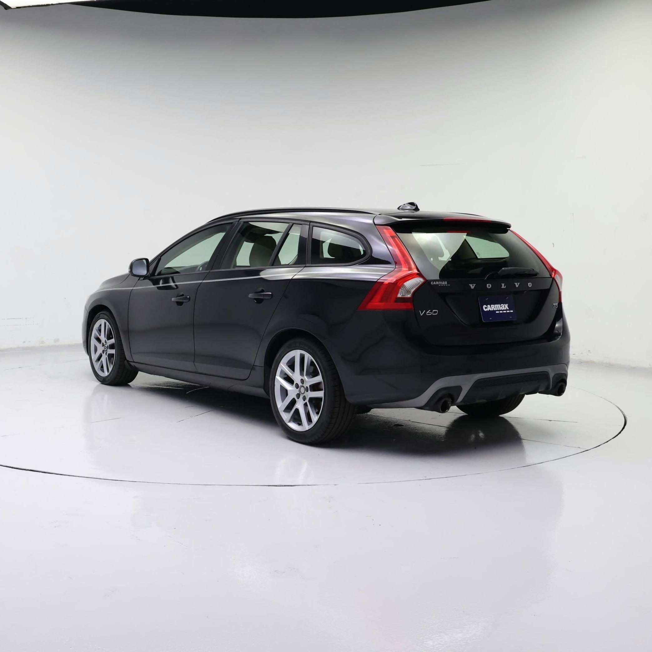 Thumbnail: 2018 Volvo V60 - 2