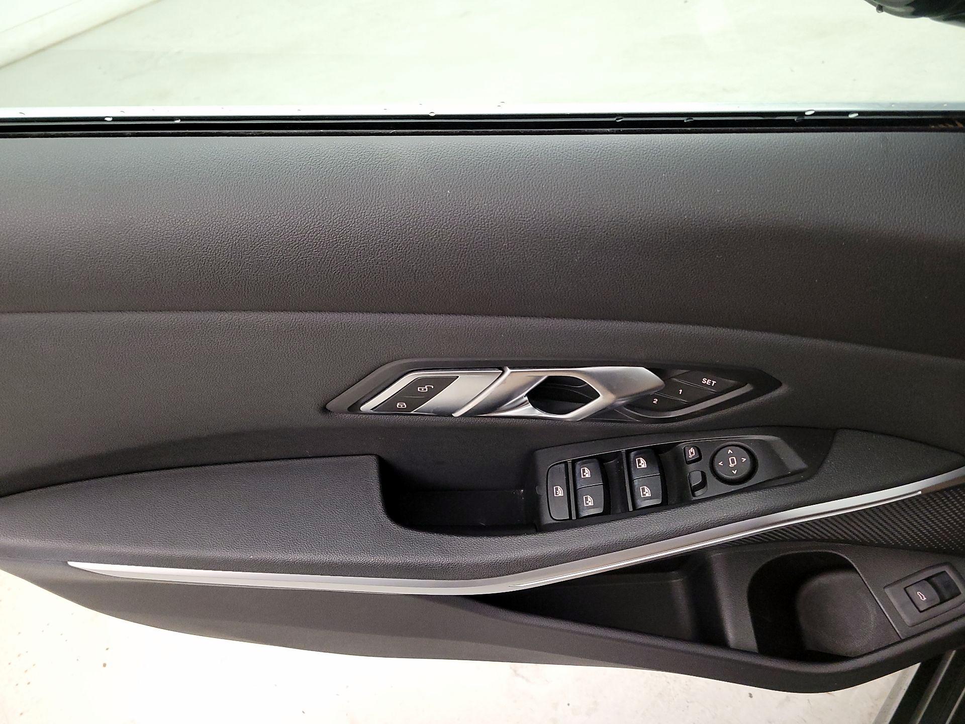 Thumbnail: 2020 BMW 3 Series - 12