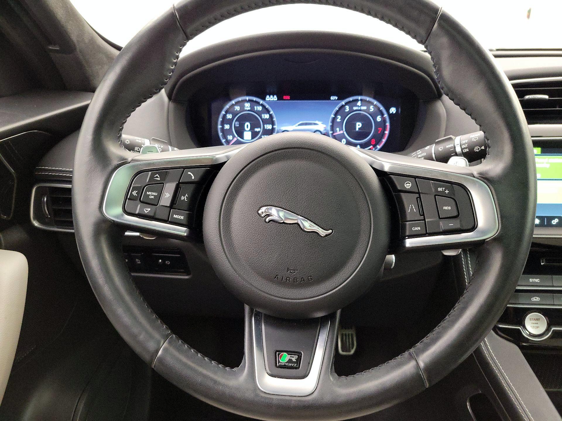 Thumbnail: 2020 Jaguar F-Pace - 10