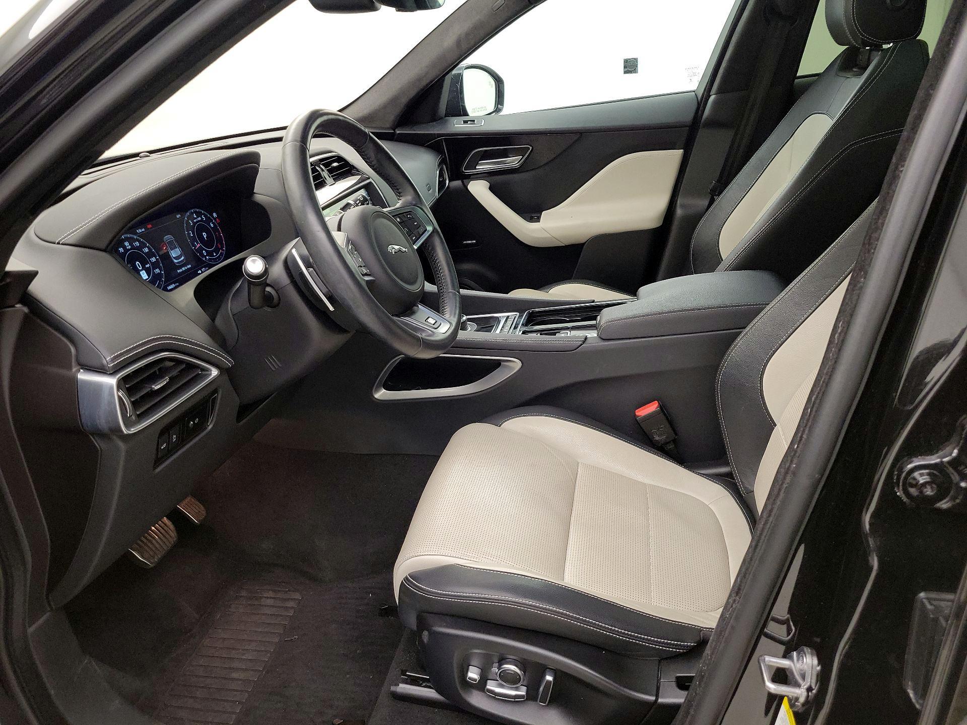 Thumbnail: 2020 Jaguar F-Pace - 11