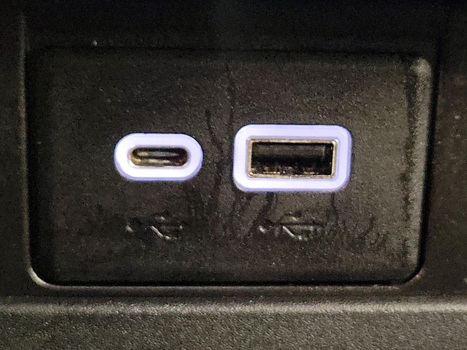 Thumbnail: 2021 GMC Yukon - 19