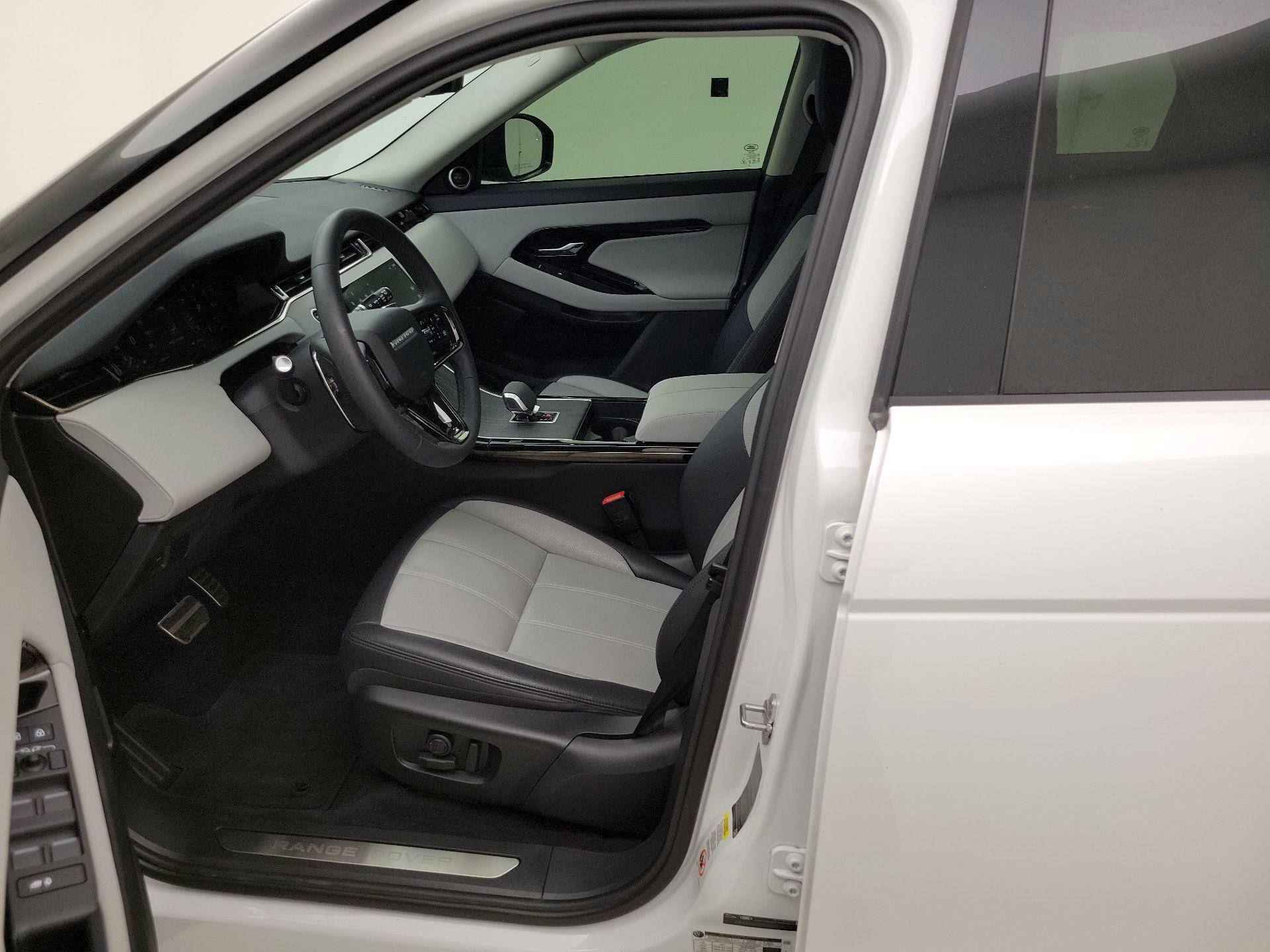 Thumbnail: 2024 Land Rover Range Rover Evoque - 11